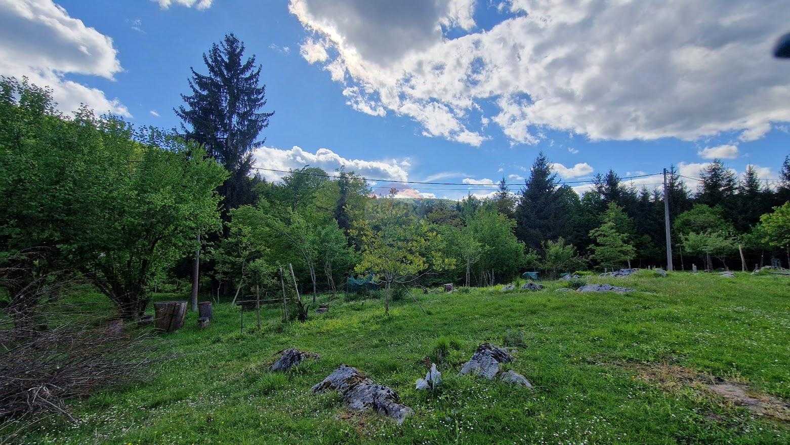 Tanah di Vrbovsko, Primorsko-Goranska Zupanija 12624318