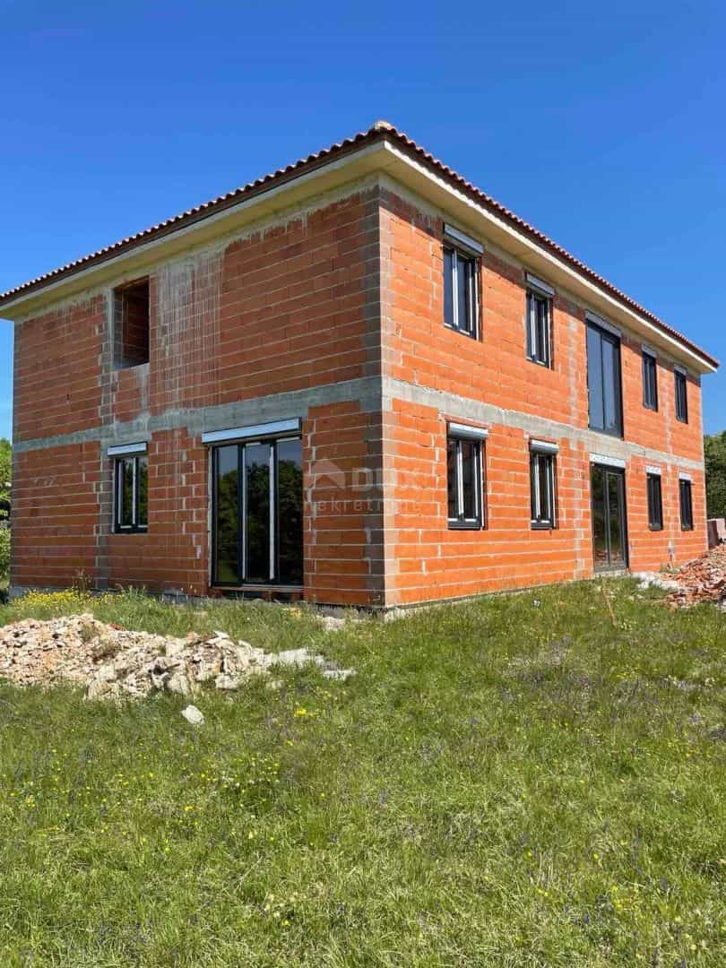 rumah dalam Drenova, Primorsko-Goranska Zupanija 12624413