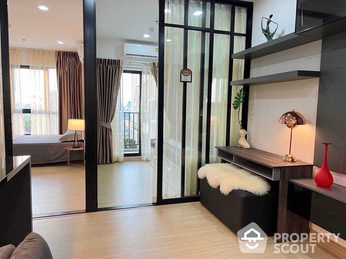 Condominium in Thon Buri, Krung Thep Maha Nakhon 12624746