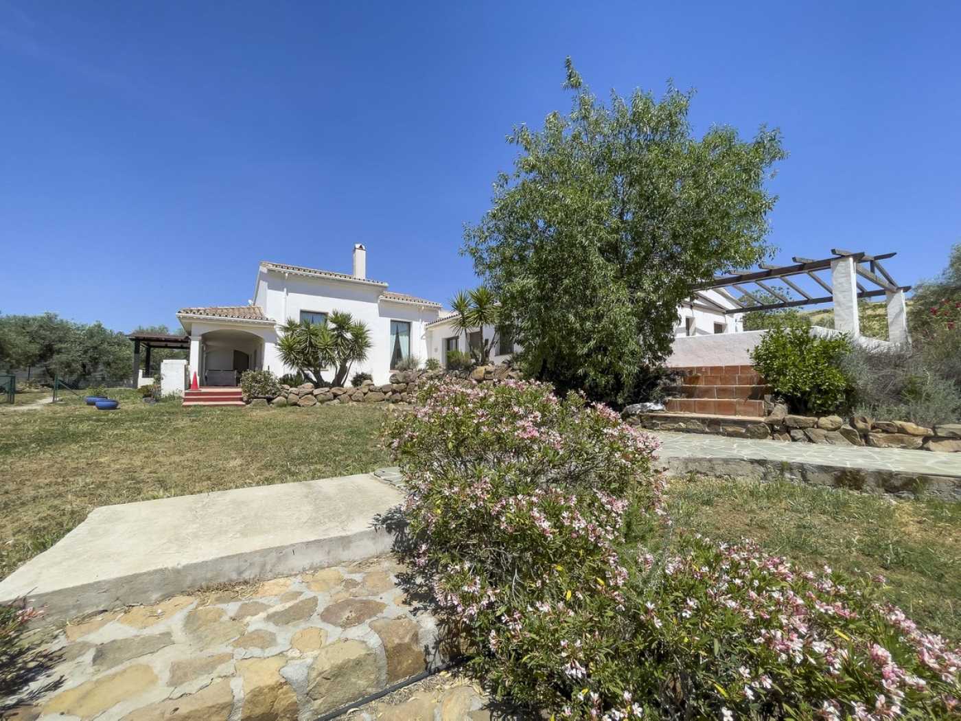 rumah dalam Casarabonela, Andalusia 12624923