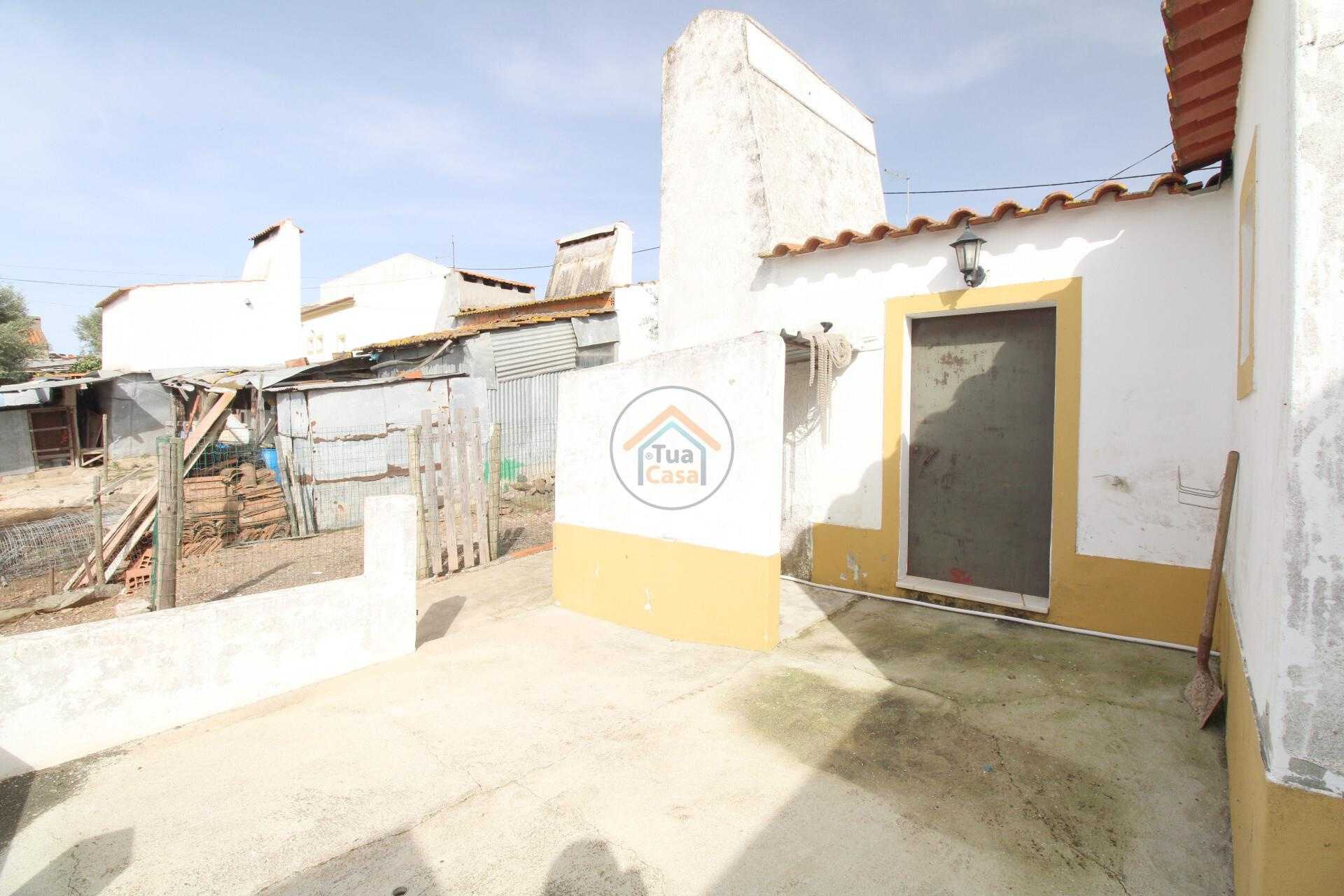 rumah dalam Redondo, Évora District 12625208
