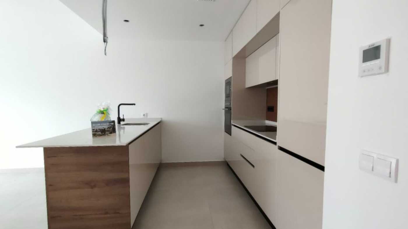 公寓 在 Torrevieja, 巴倫西亞 12625518