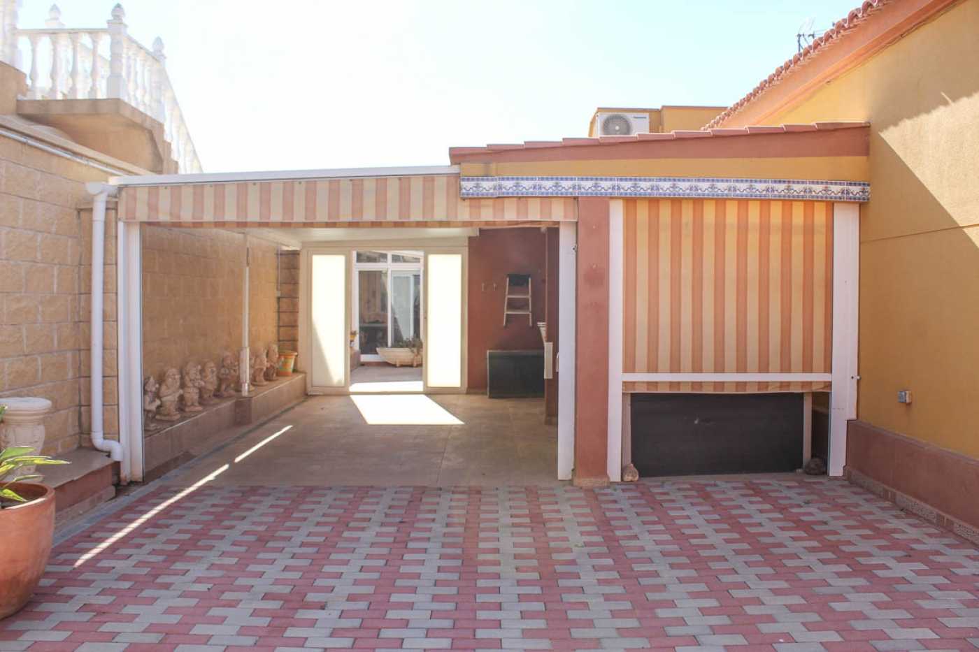 жилой дом в Торревьеха, Валенсия 12625607