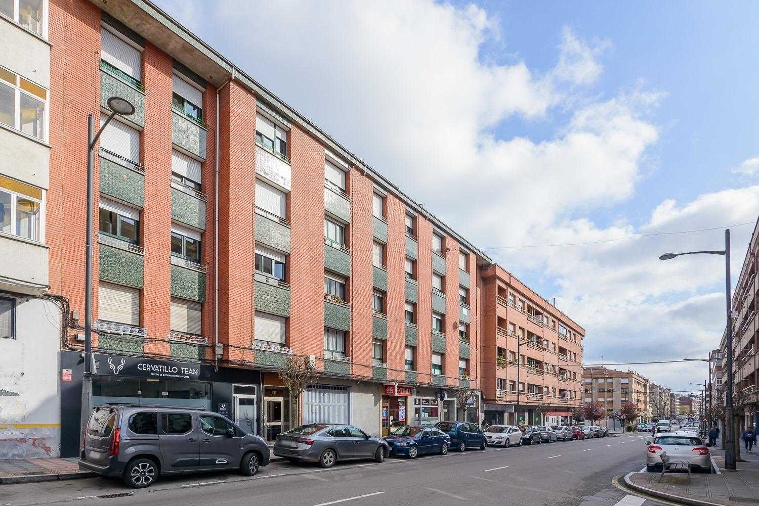 Condominium in Noreña,  12625763