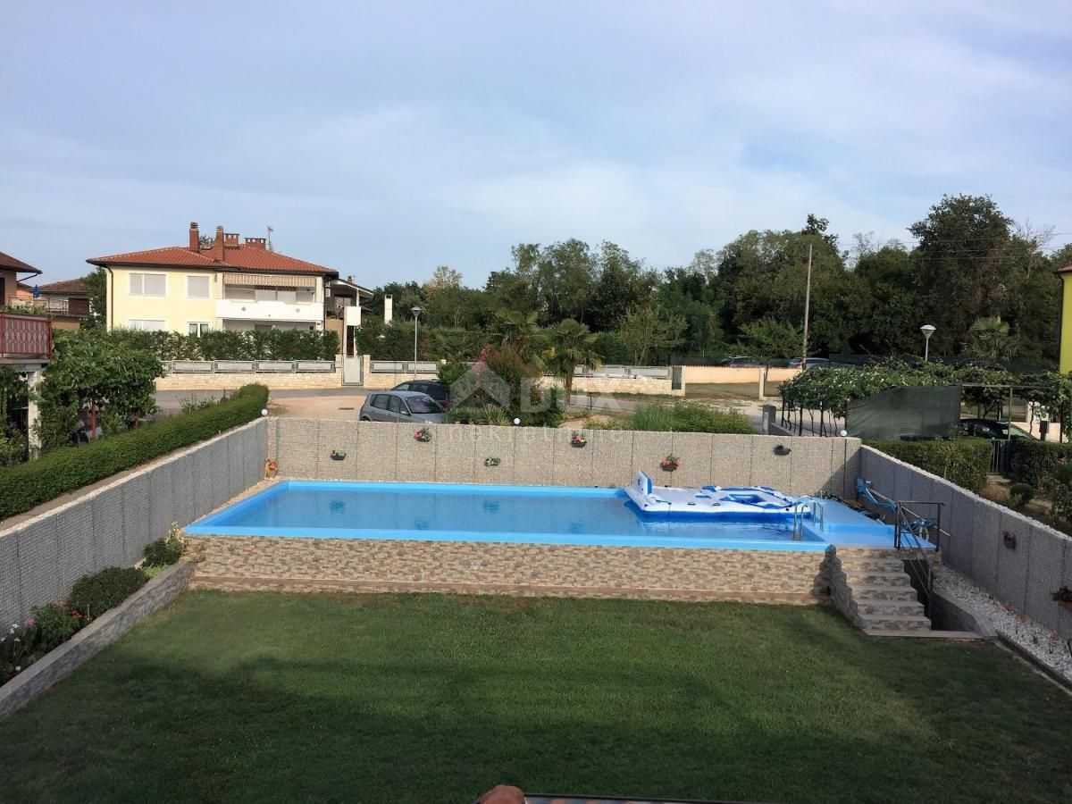 Residentieel in Umag, Istria County 12626842