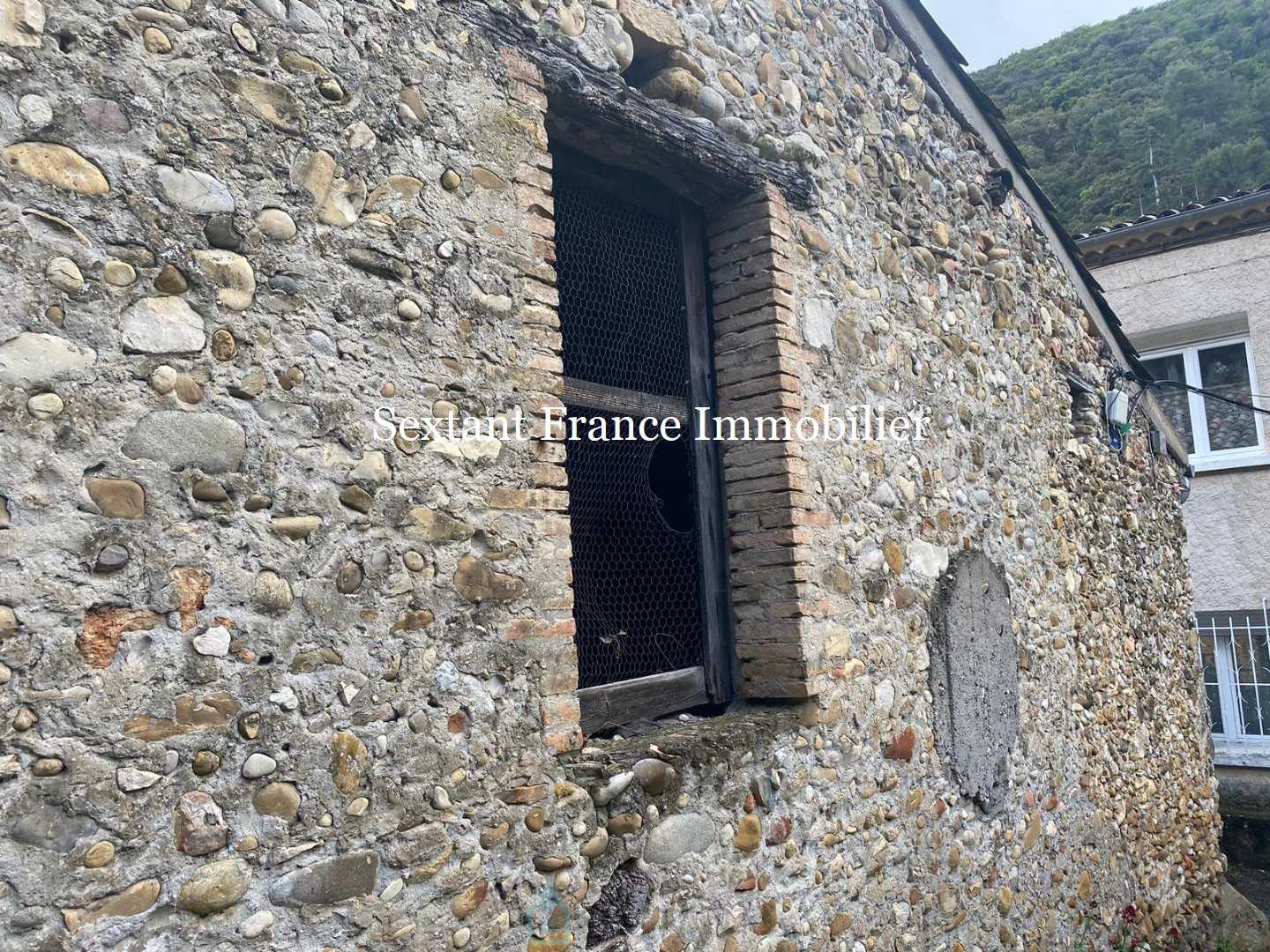 Hus i Les Mees, Provence-Alpes-Cote d'Azur 12627195