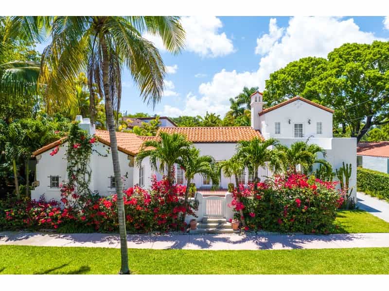 Dom w Coral Gables, Florida 12628383