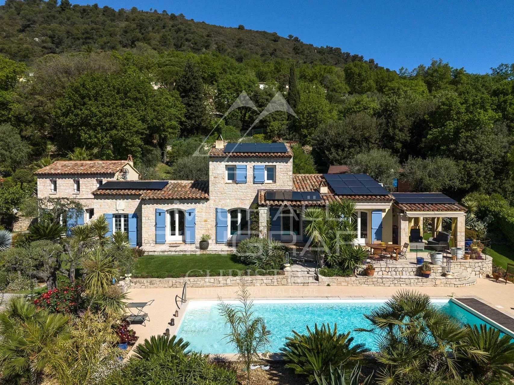 casa no Le Tignet, Provença-Alpes-Costa Azul 12628487