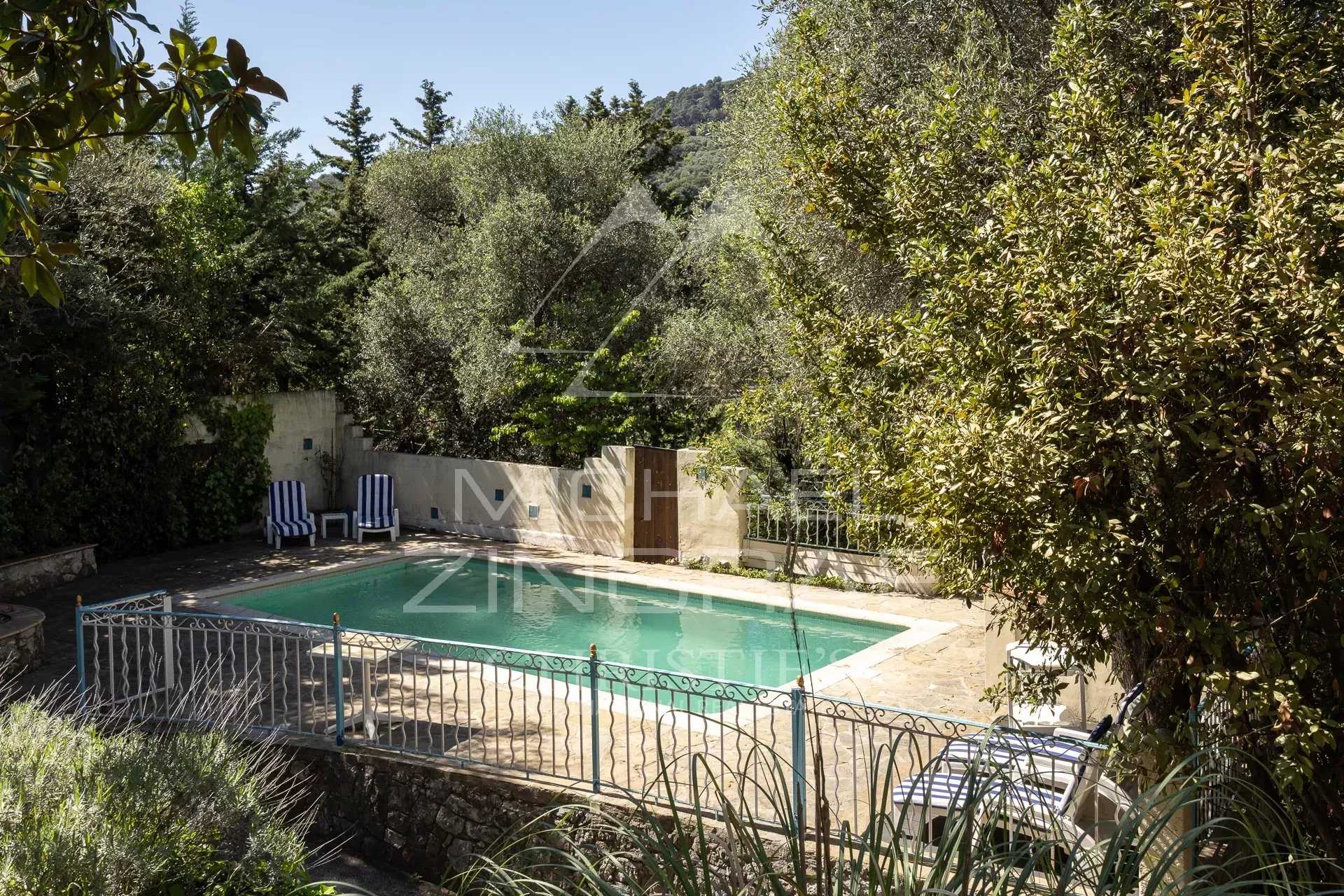 Huis in Grasse, Provence-Alpes-Côte d'Azur 12628491