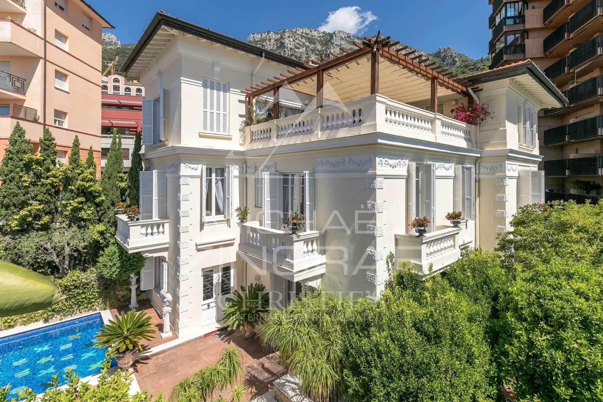 σπίτι σε Beausoleil, Provence-Alpes-Cote d'Azur 12628510