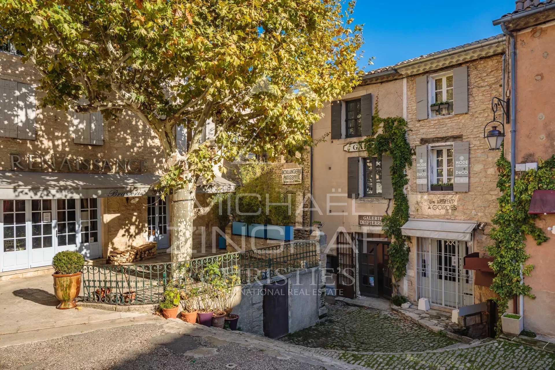 Talo sisään Gordes, Provence-Alpes-Cote d'Azur 12628522