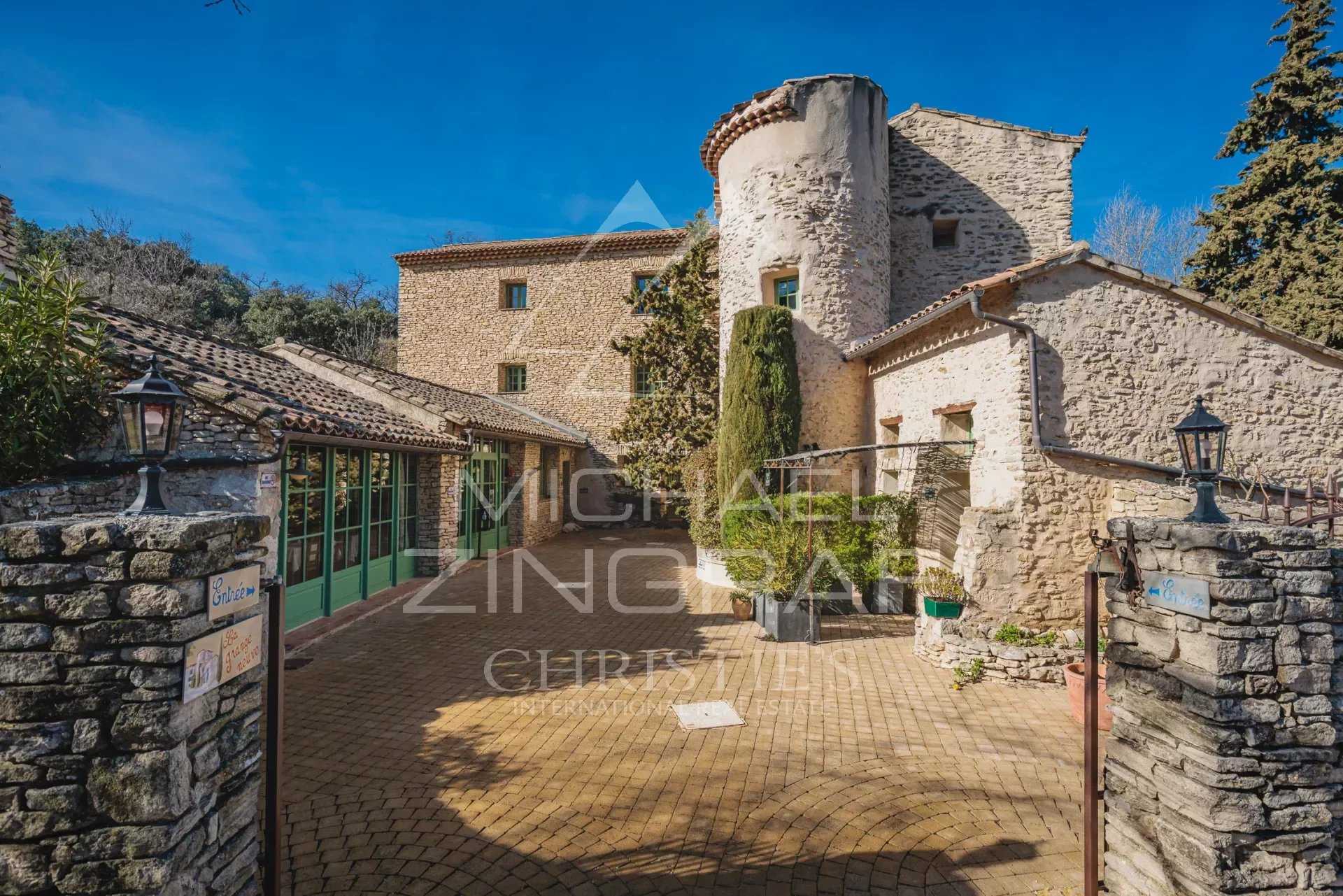 Haus im La Roque-sur-Pernes, Provence-Alpes-Côte d'Azur 12628530