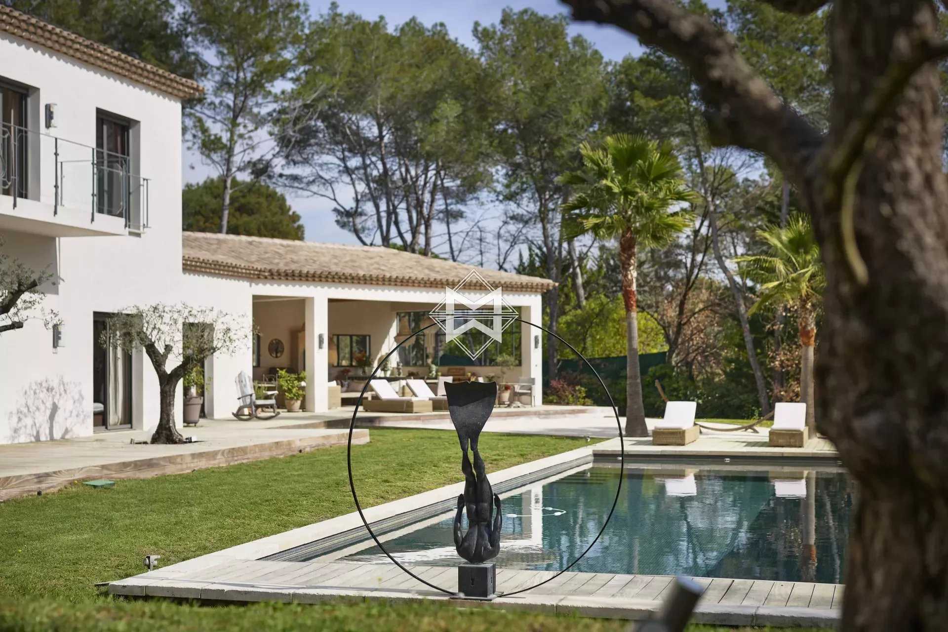 Будинок в Mouans-Sartoux, Provence-Alpes-Cote d'Azur 12628582