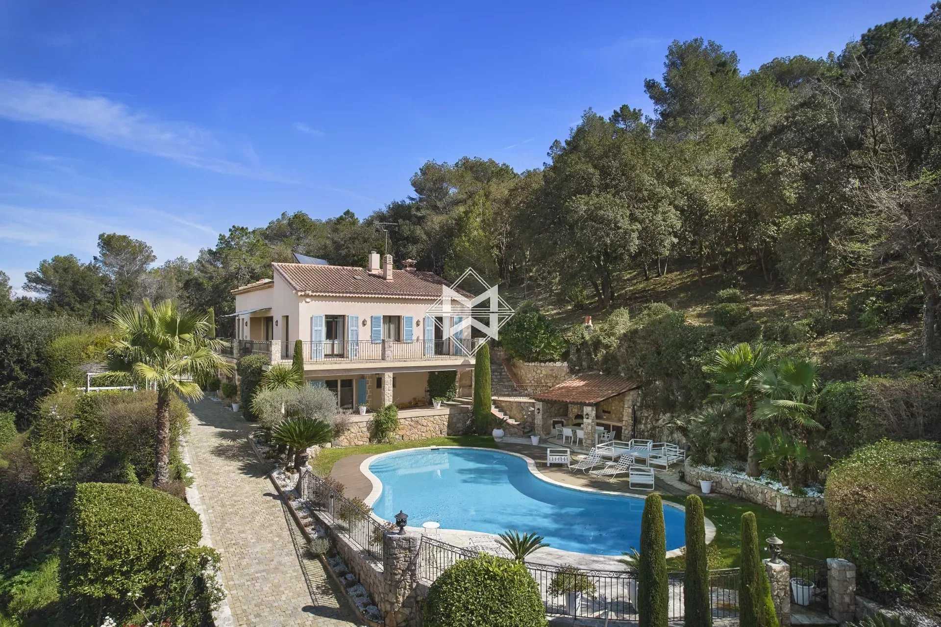 Rumah di Valbonne, Provence-Alpes-Cote d'Azur 12628587