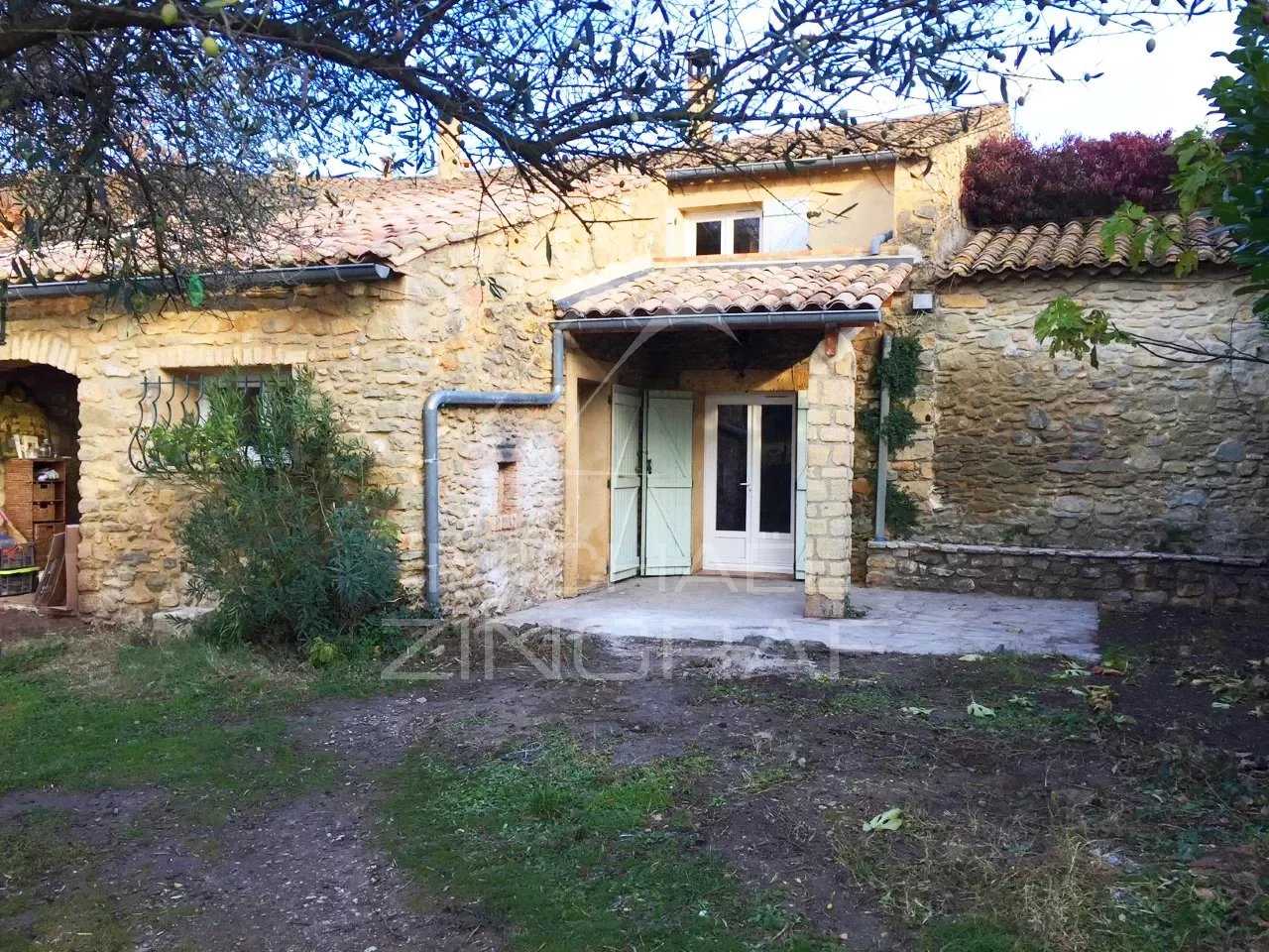 Talo sisään Uzès, Gard 12628595