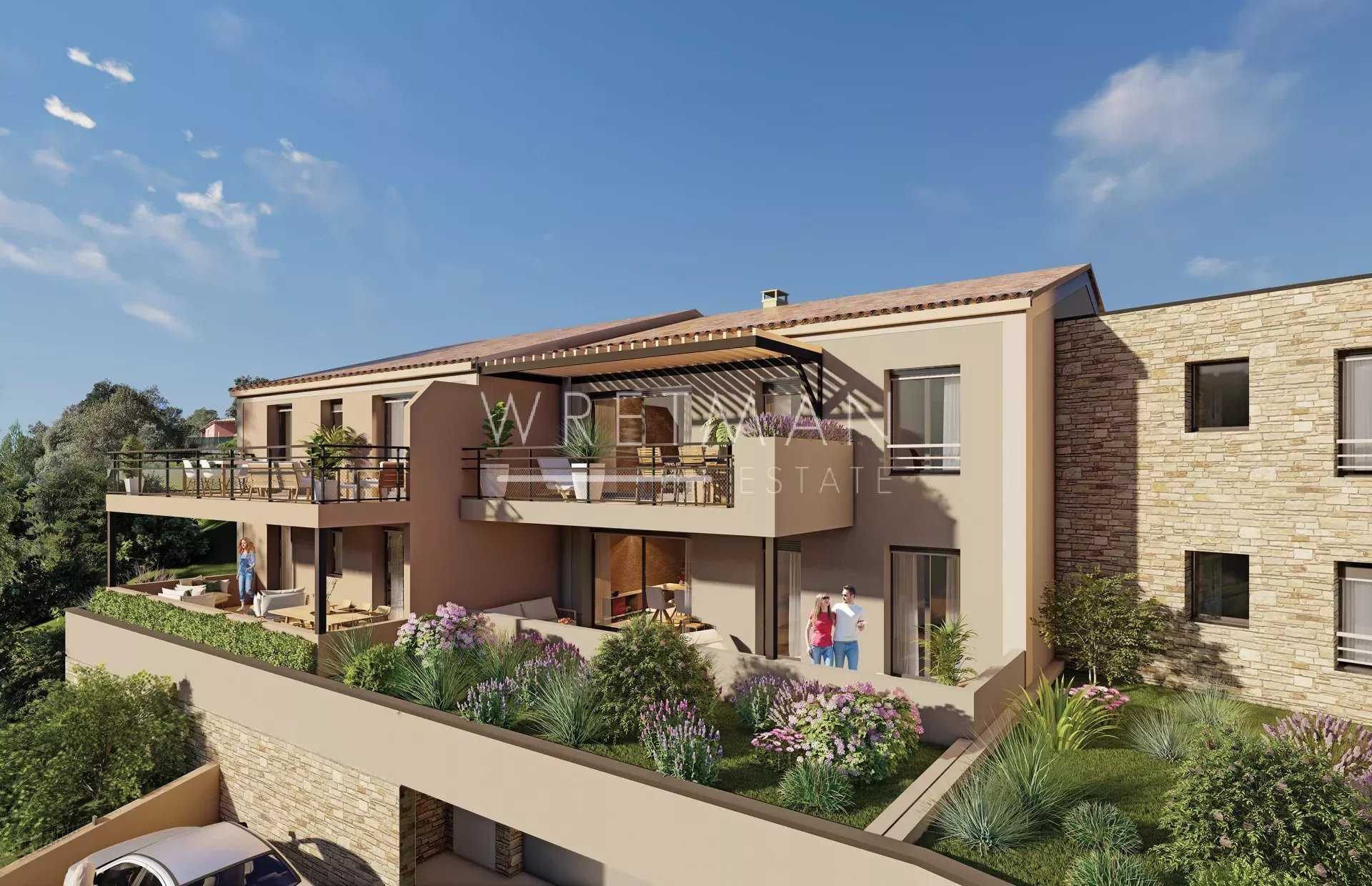 Condominium in Carces, Provence-Alpes-Cote d'Azur 12628762
