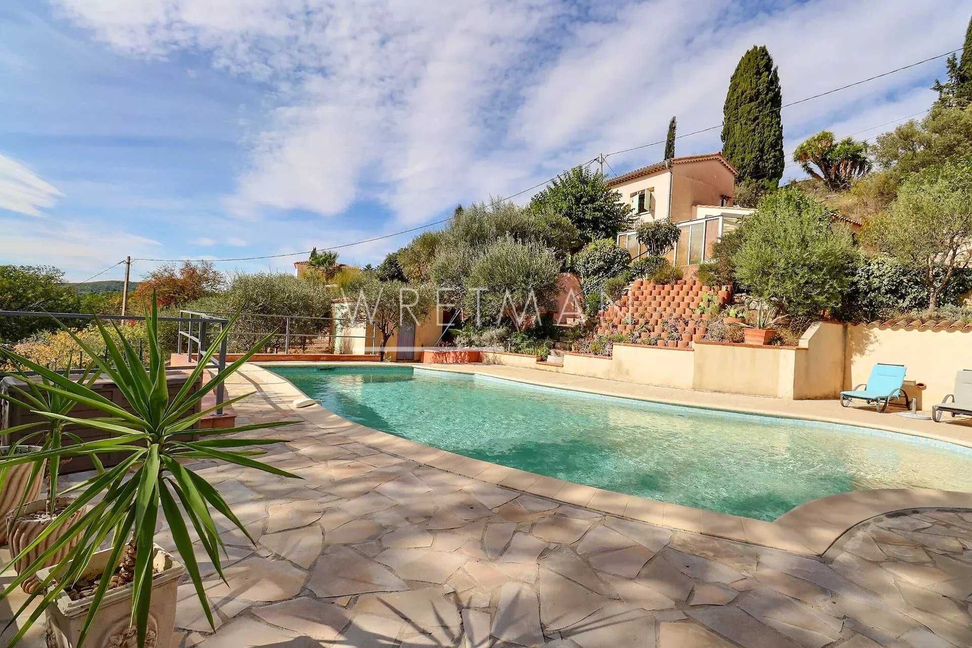 House in Draguignan, Provence-Alpes-Cote d'Azur 12628779