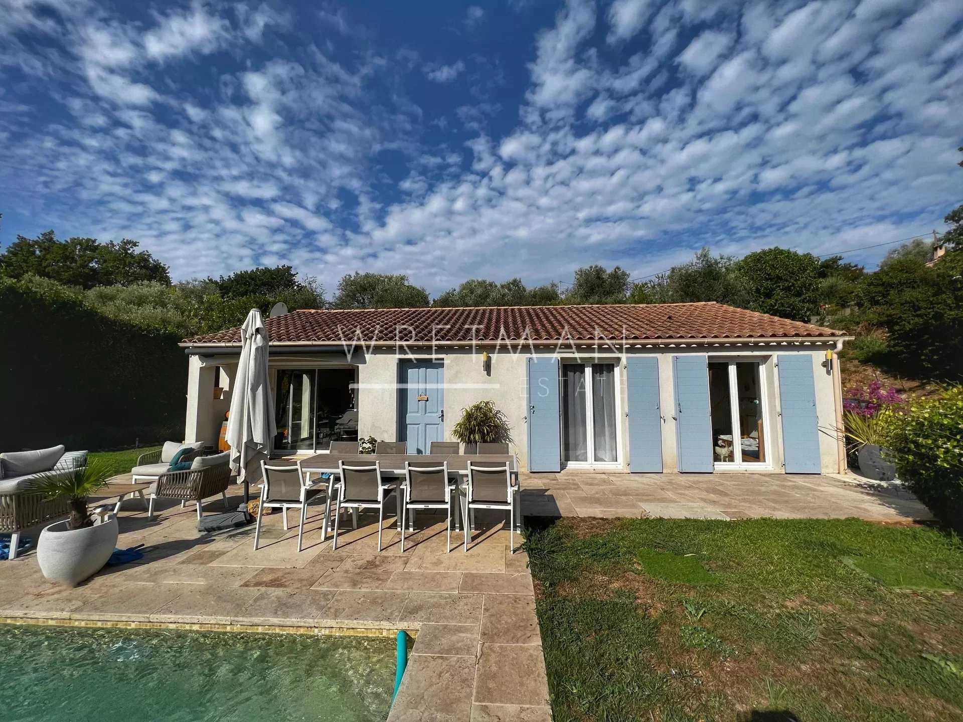 Rumah di Montauroux, Provence-Alpes-Cote d'Azur 12628789