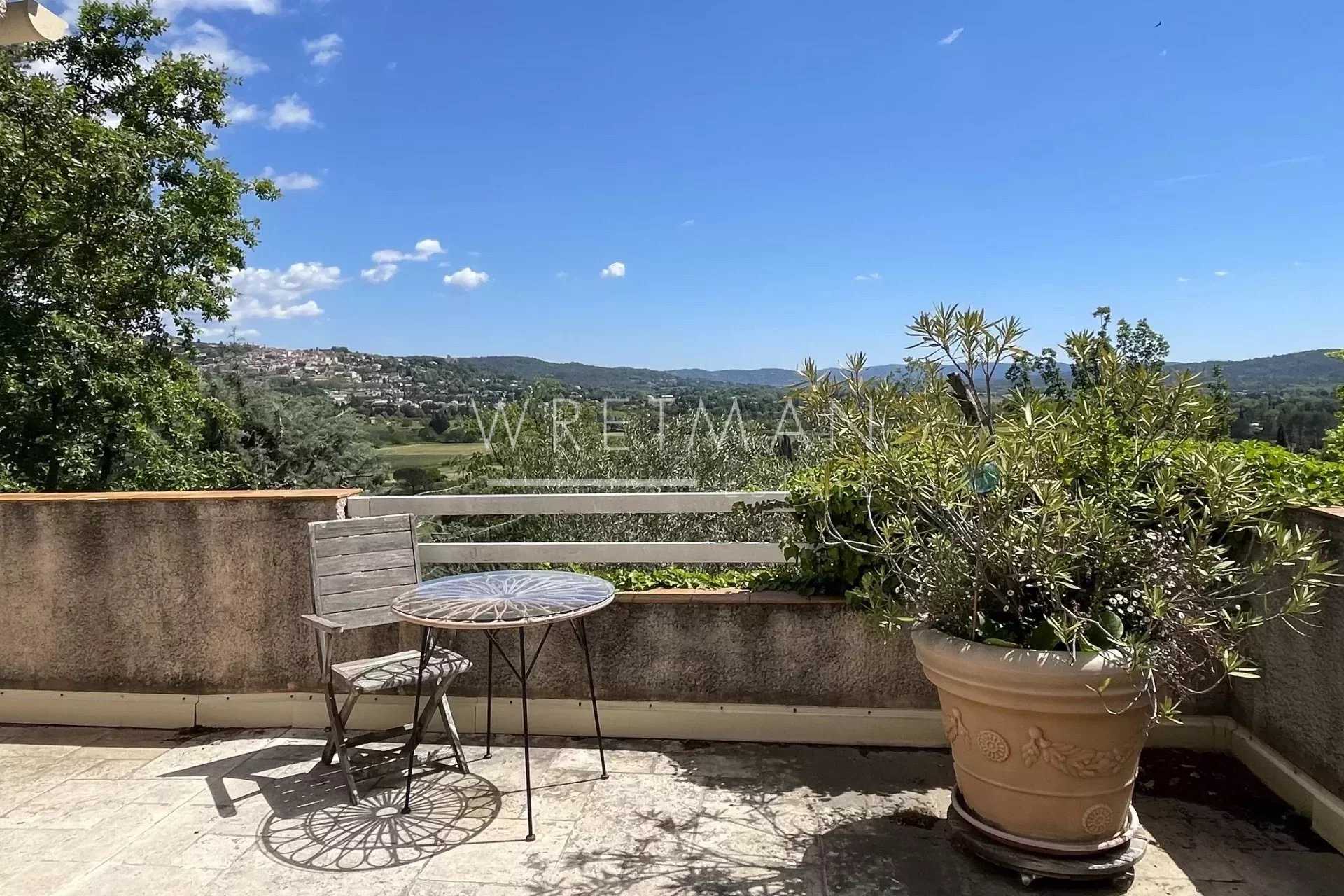 Hus i Fayence, Provence-Alpes-Cote d'Azur 12628793