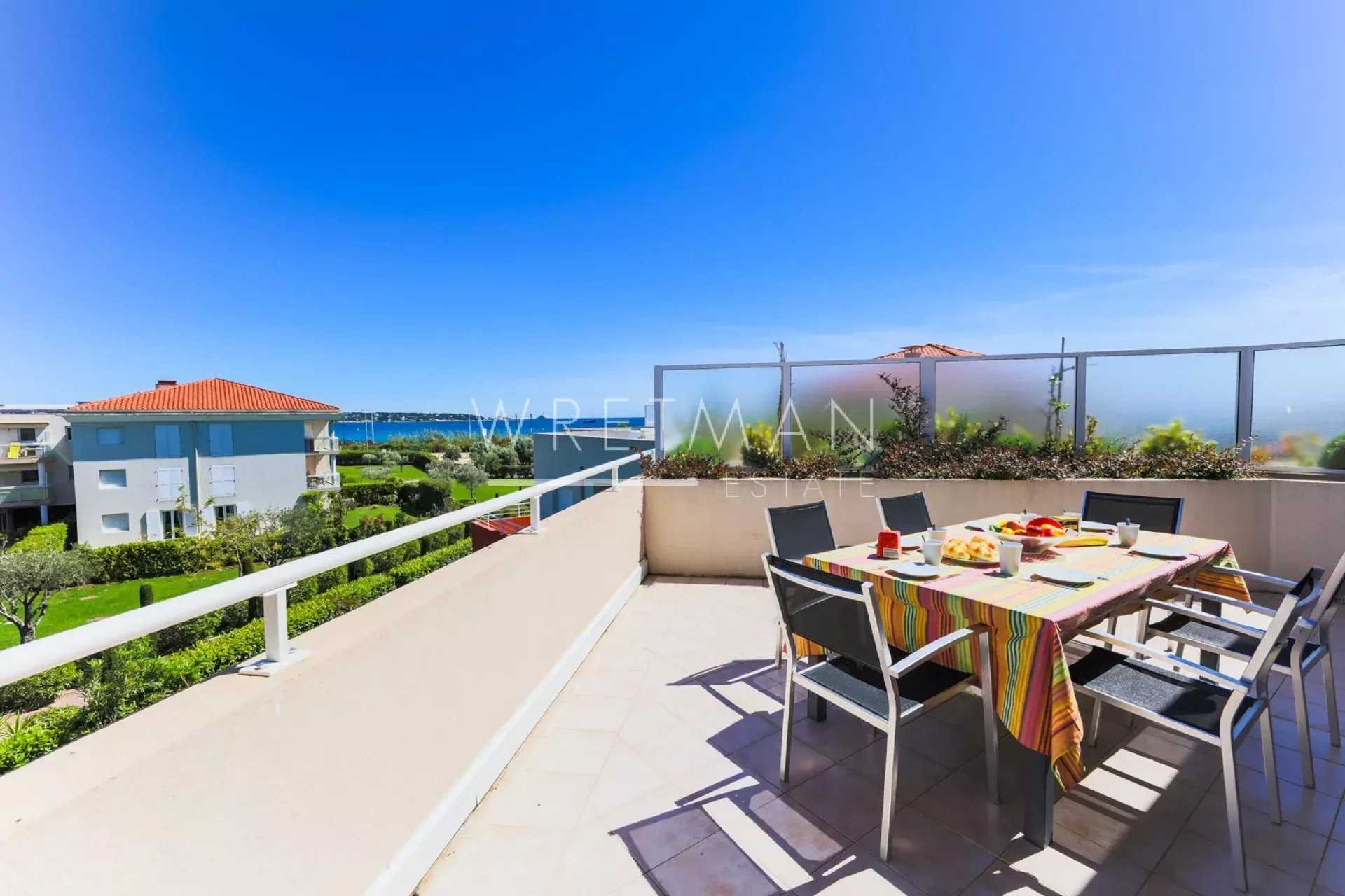 Residential in Antibes, Alpes-Maritimes 12628850