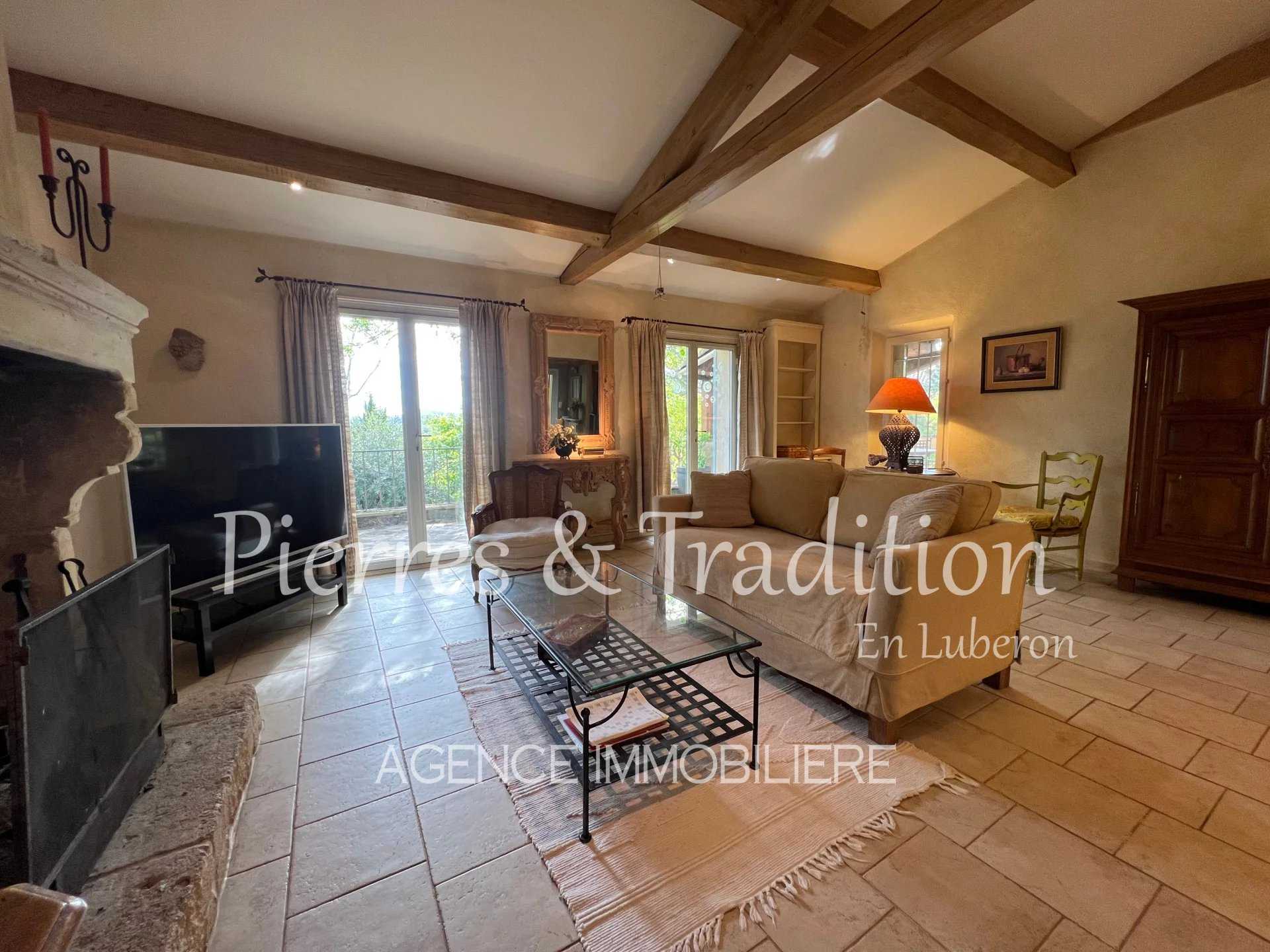 House in Simiane-la-Rotonde, Provence-Alpes-Cote d'Azur 12628879