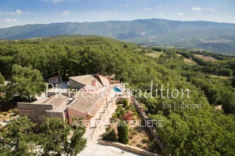 House in Caseneuve, Provence-Alpes-Cote d'Azur 12628882