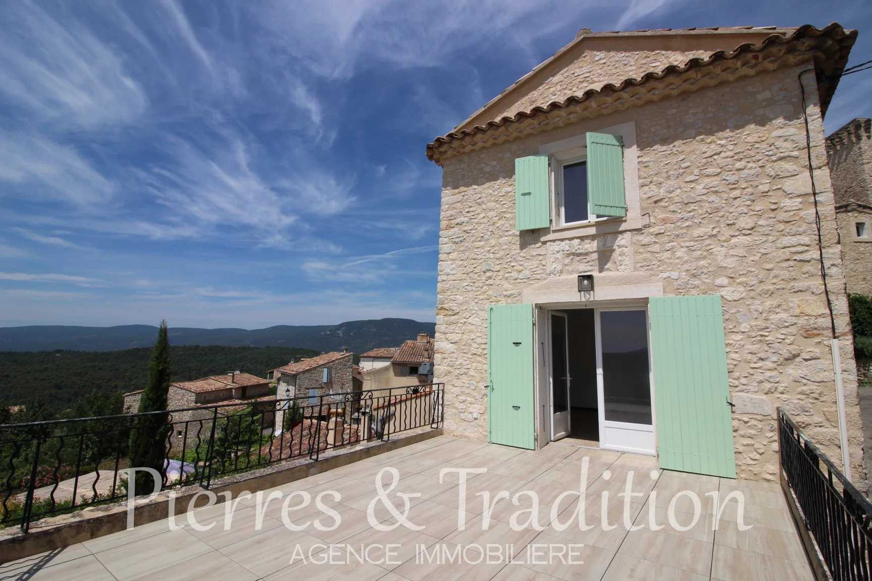 بيت في Caseneuve, Provence-Alpes-Cote d'Azur 12628890