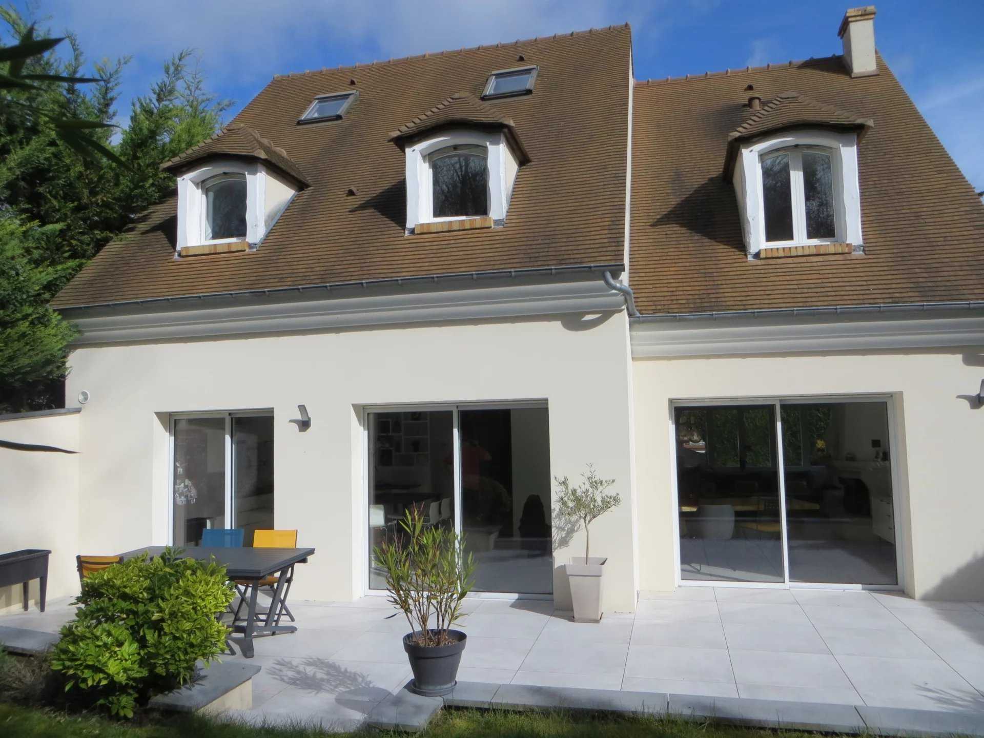 rumah dalam Le Mesnil-le-Roi, Yvelines 12628923