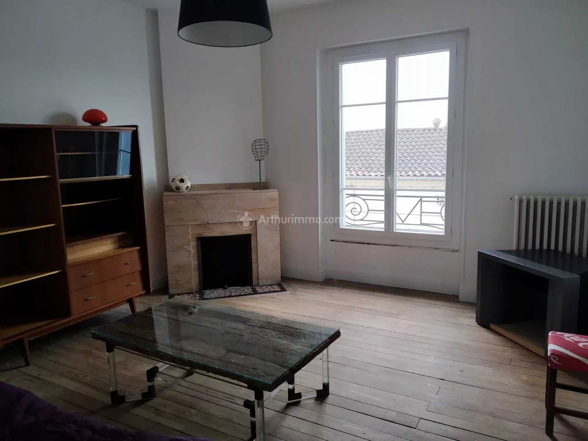 公寓 在 Carmaux, Occitanie 12628966
