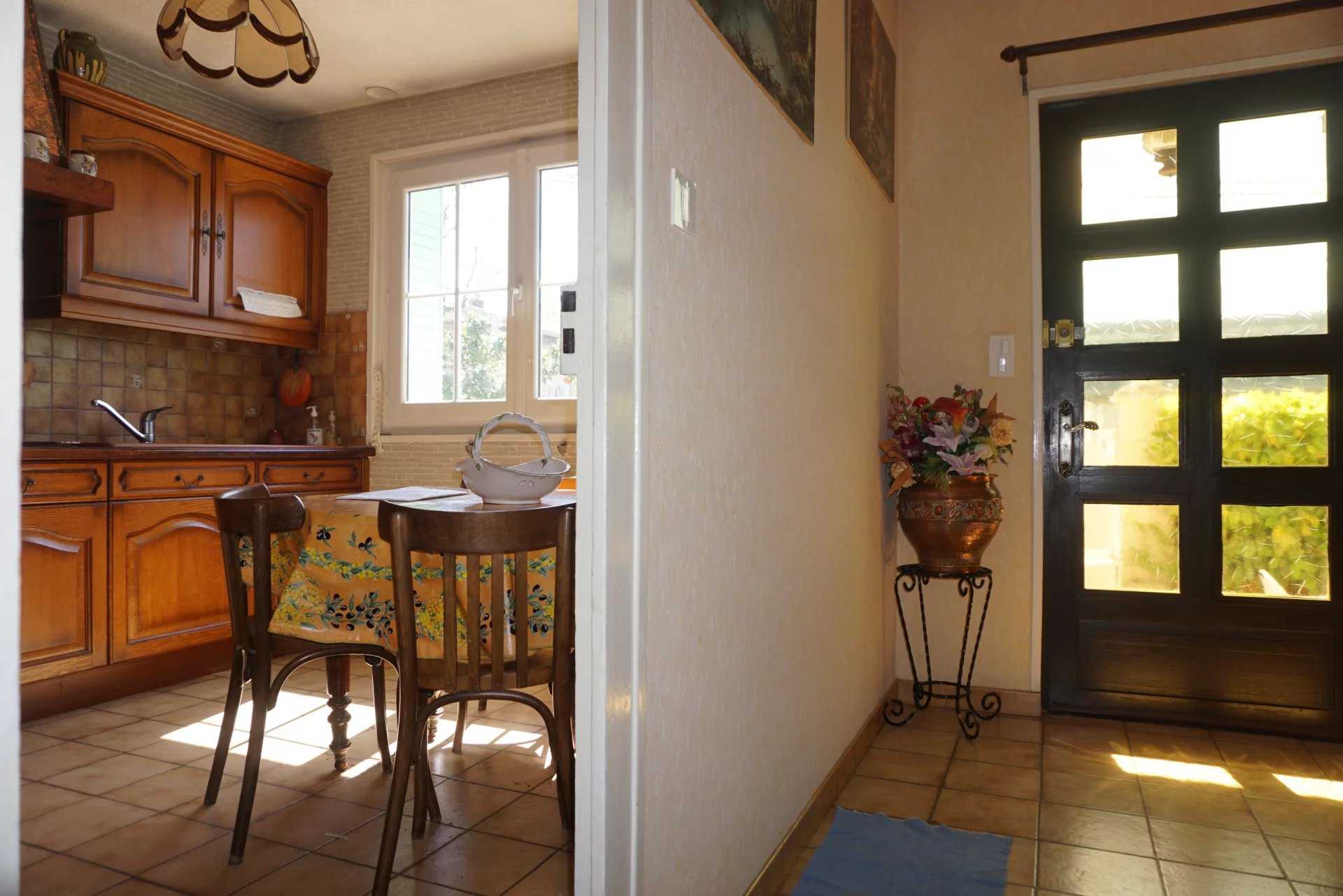 Multiple Houses in Vienne, Auvergne-Rhone-Alpes 12629077