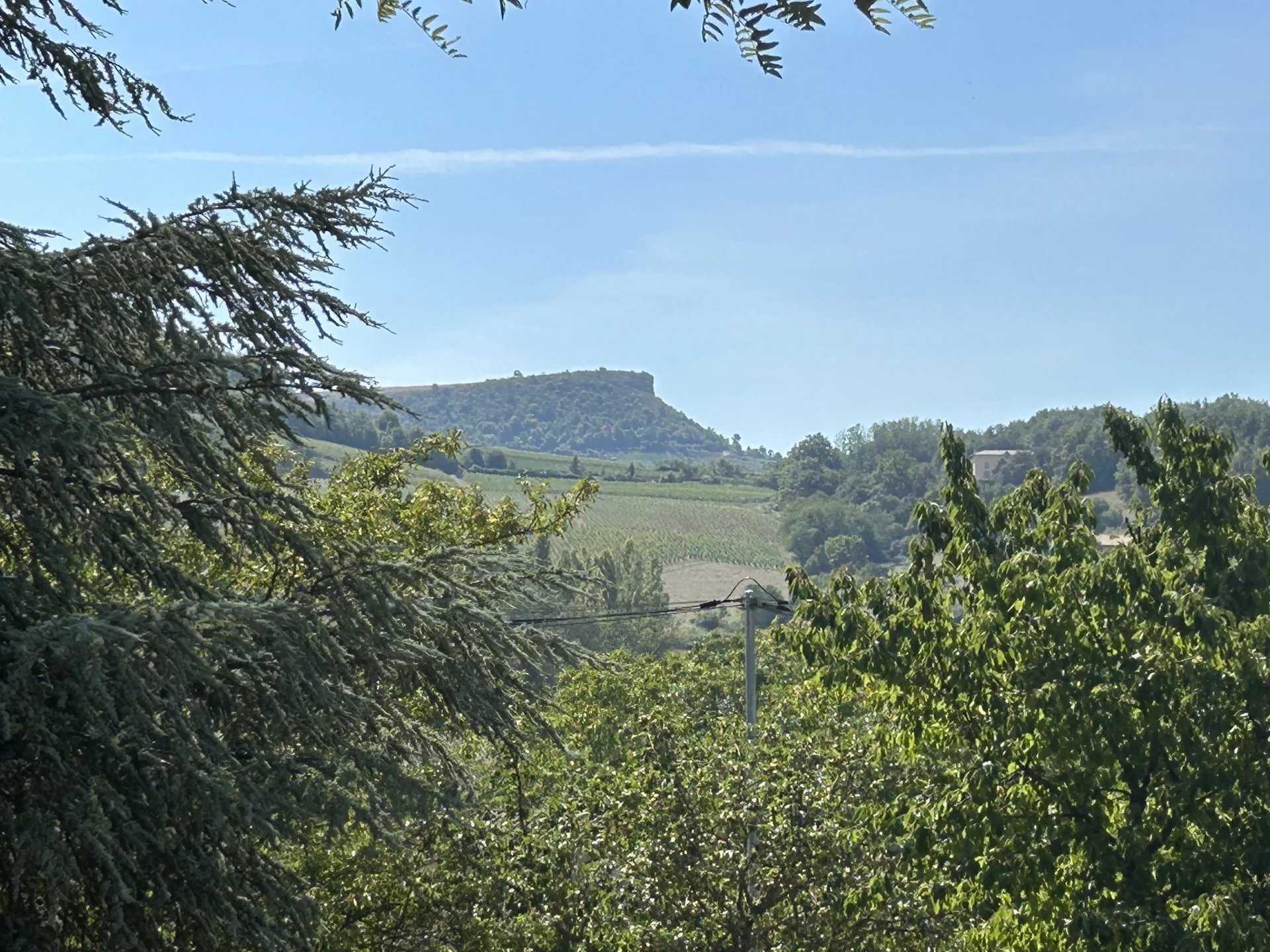 Land in Mâcon, Bourgogne-Franche-Comte 12629097
