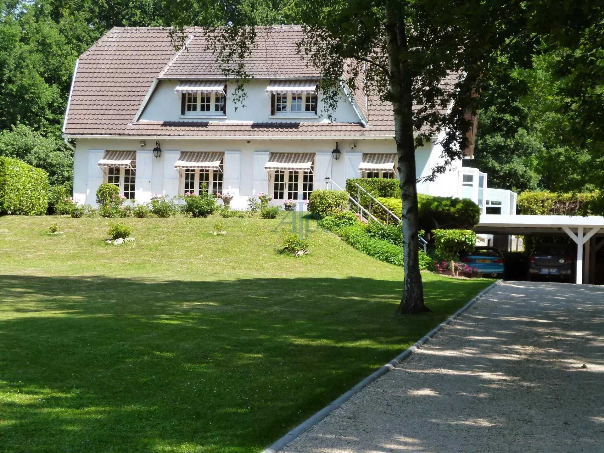 Residential in Pommeuse, Seine-et-Marne 12629113