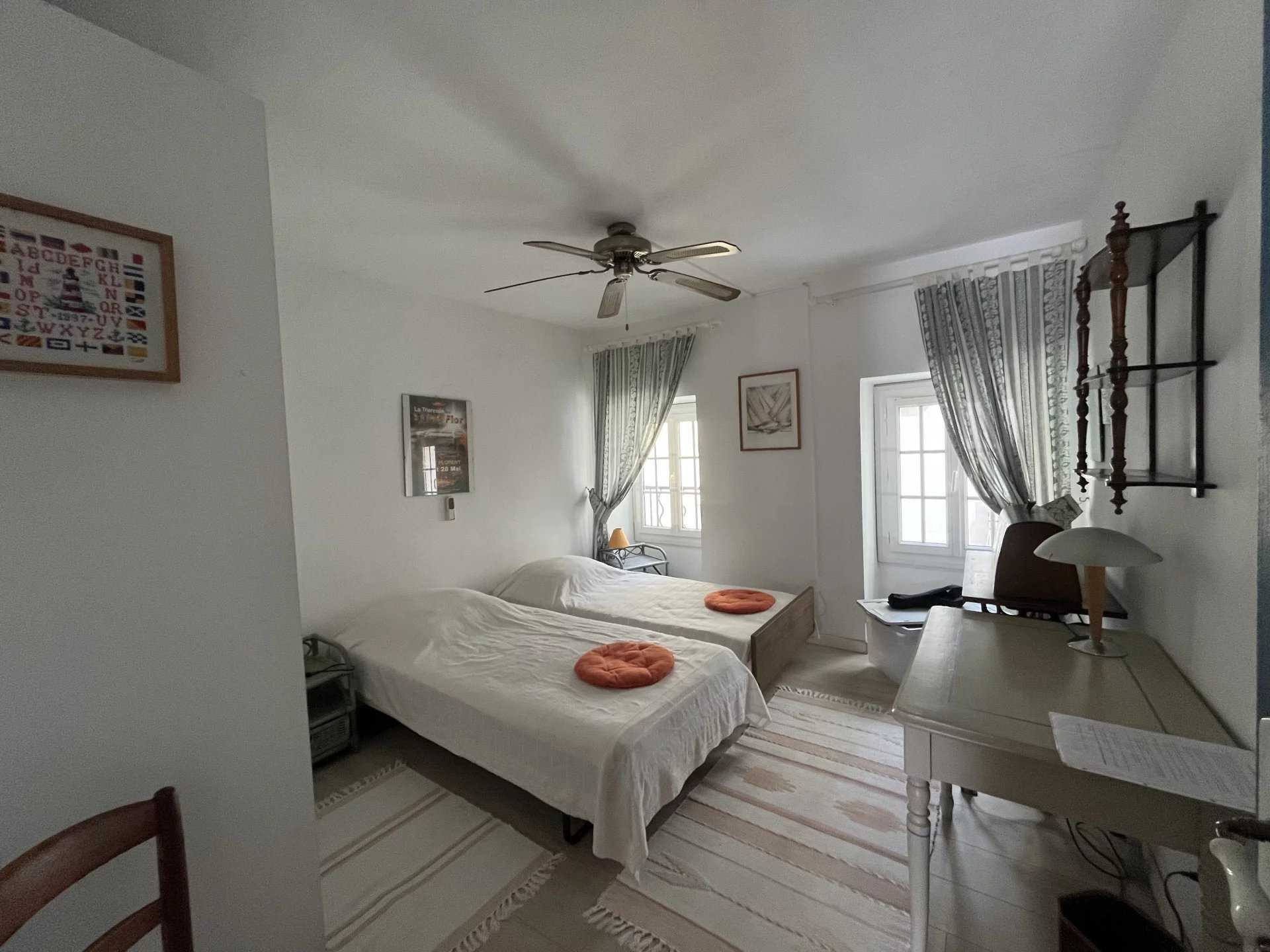 公寓 在 Saint-Florent, Corsica 12629248