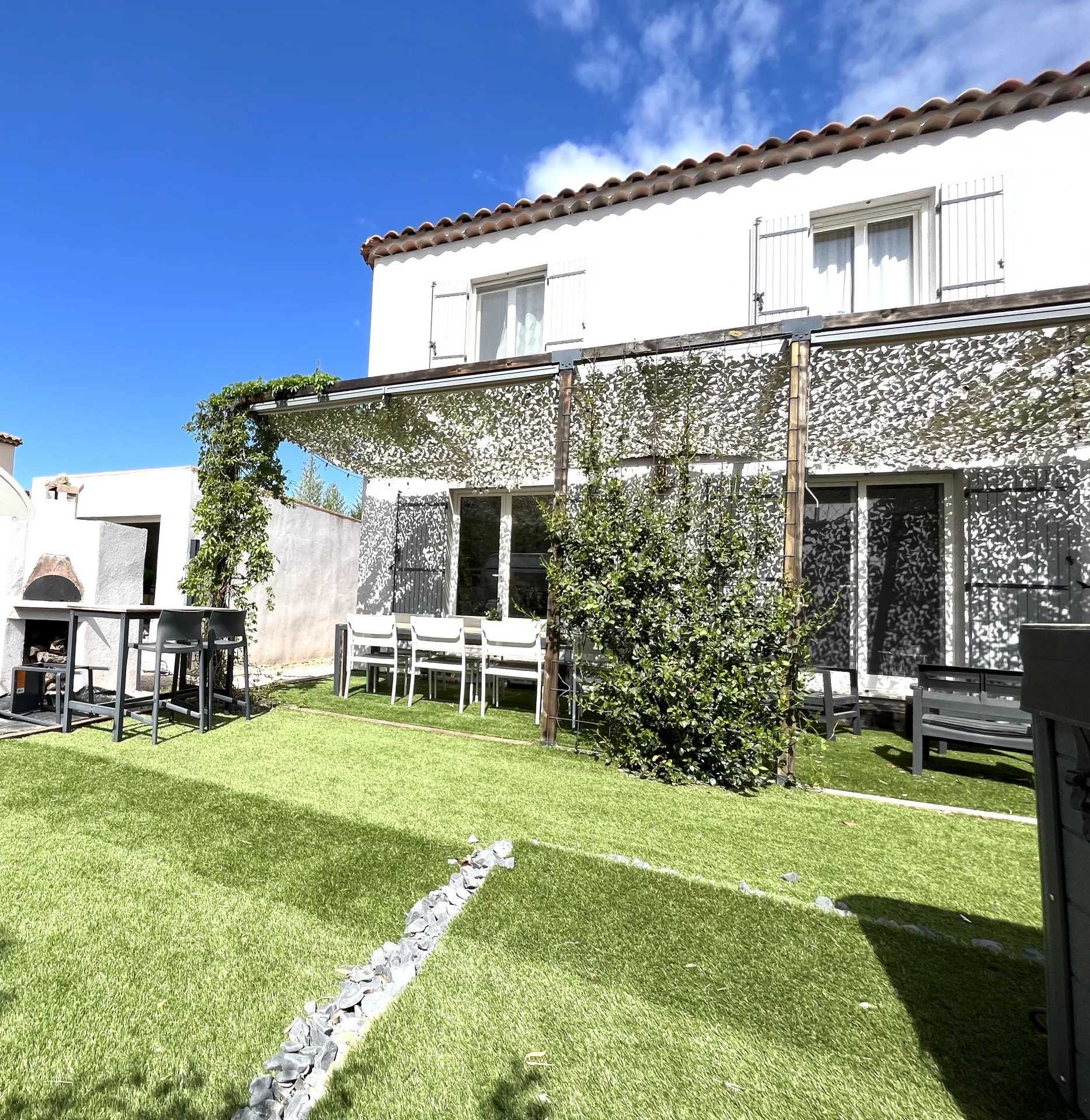 House in Meyreuil, Provence-Alpes-Cote d'Azur 12629272
