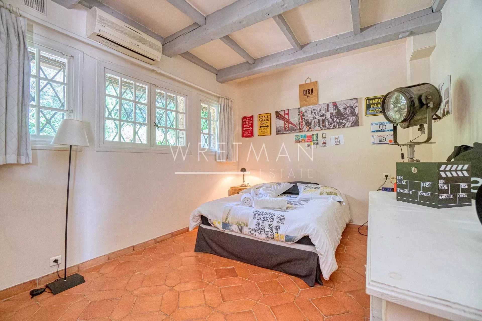 House in Grasse, Alpes-Maritimes 12629287
