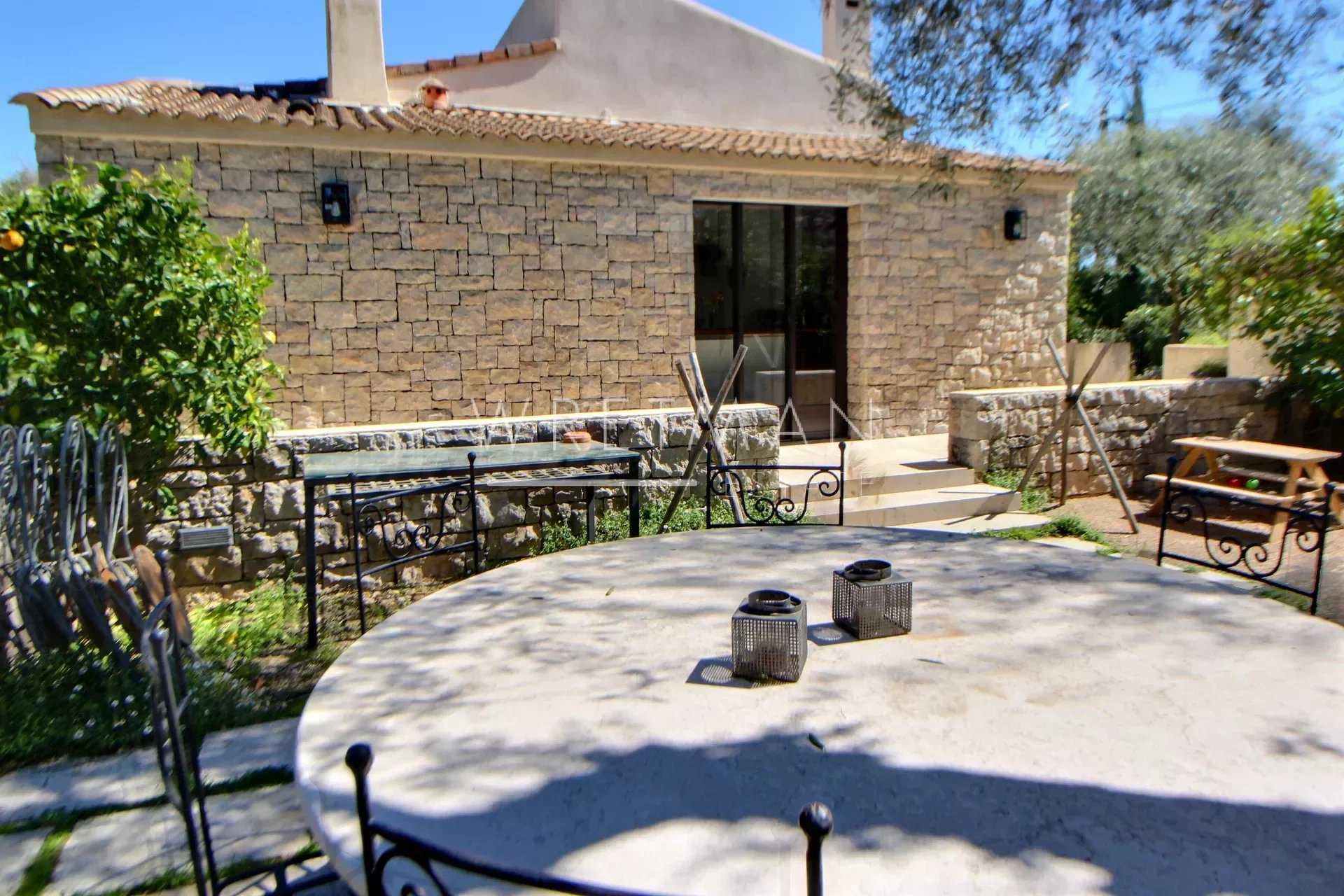 Rumah di Mazan, Provence-Alpes-Cote d'Azur 12629290