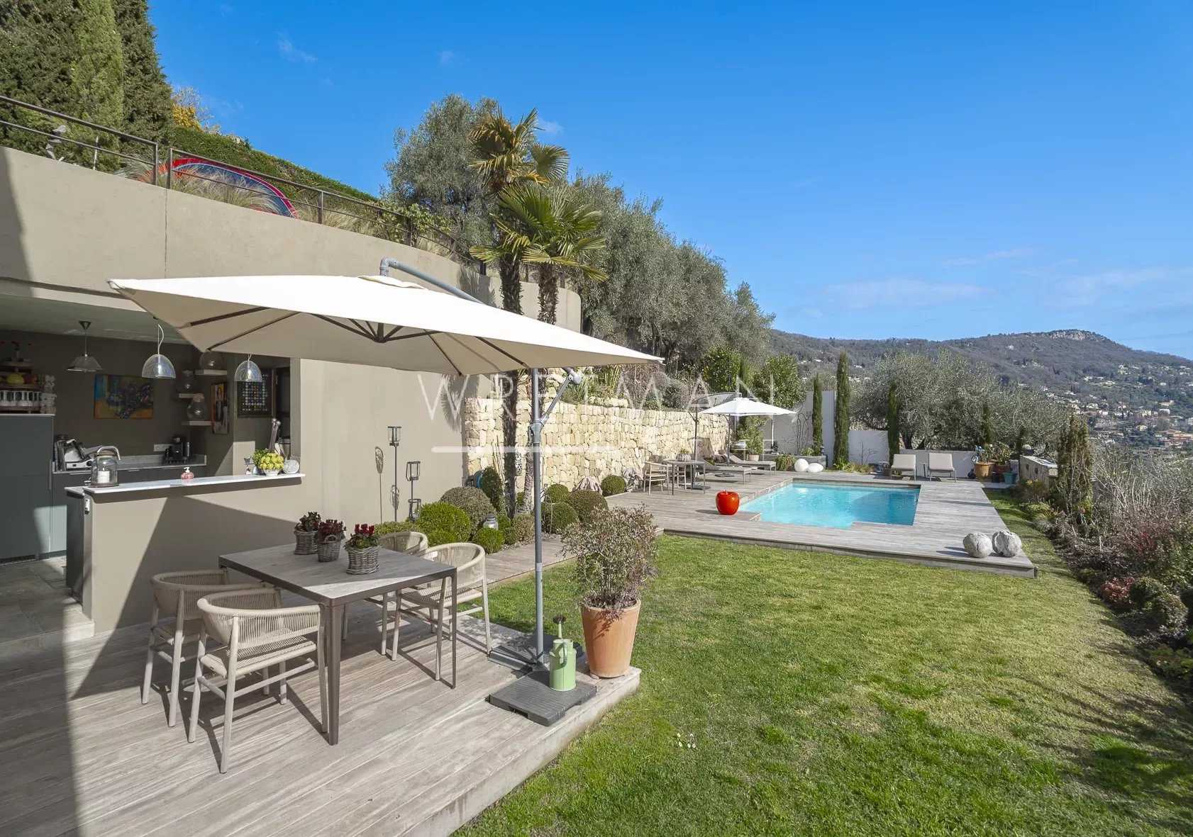 Rumah di Rumput, Provence-Alpes-Cote d'Azur 12629301