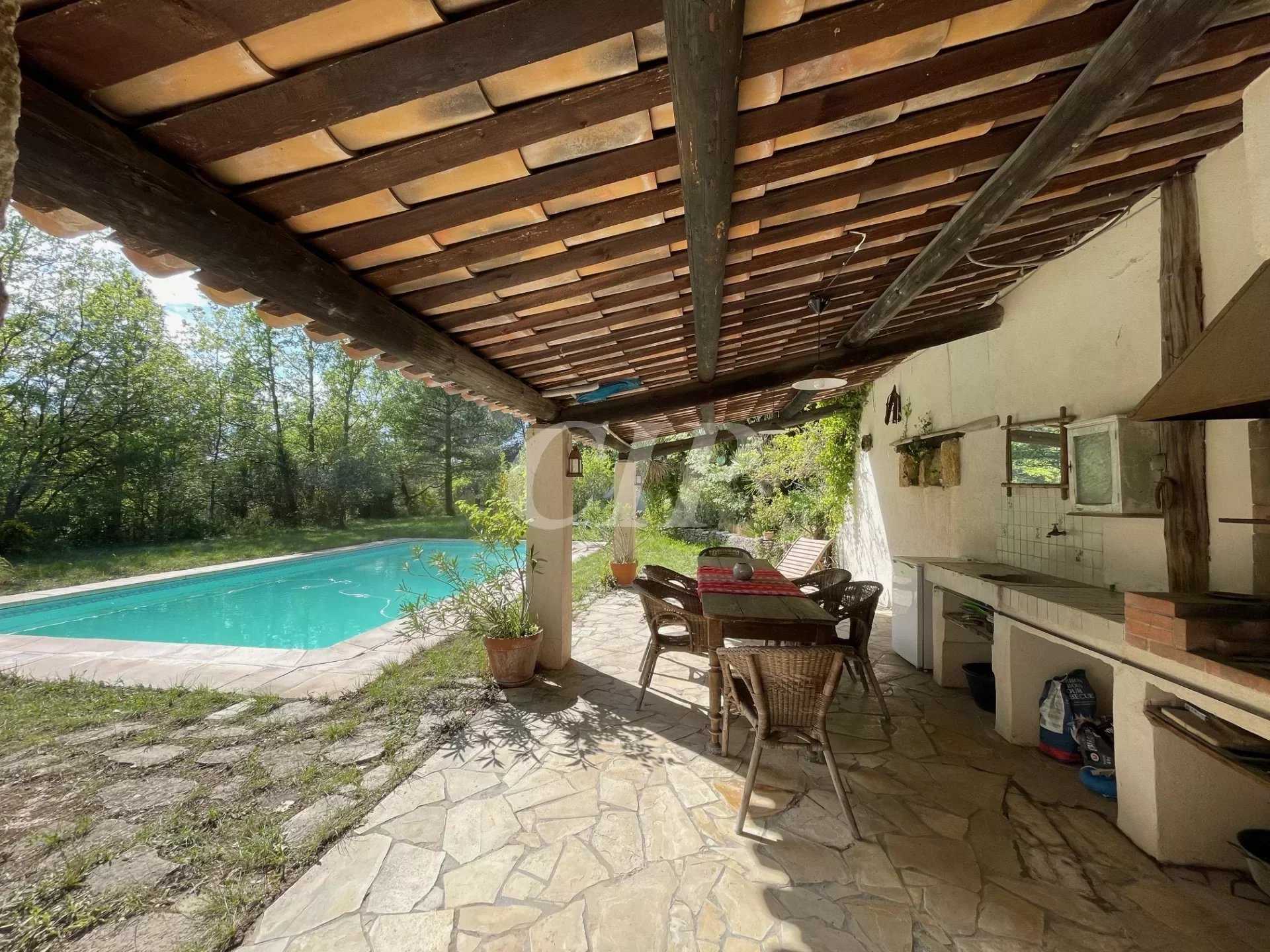 Rumah di Saint-Cannat, Provence-Alpes-Cote d'Azur 12629325