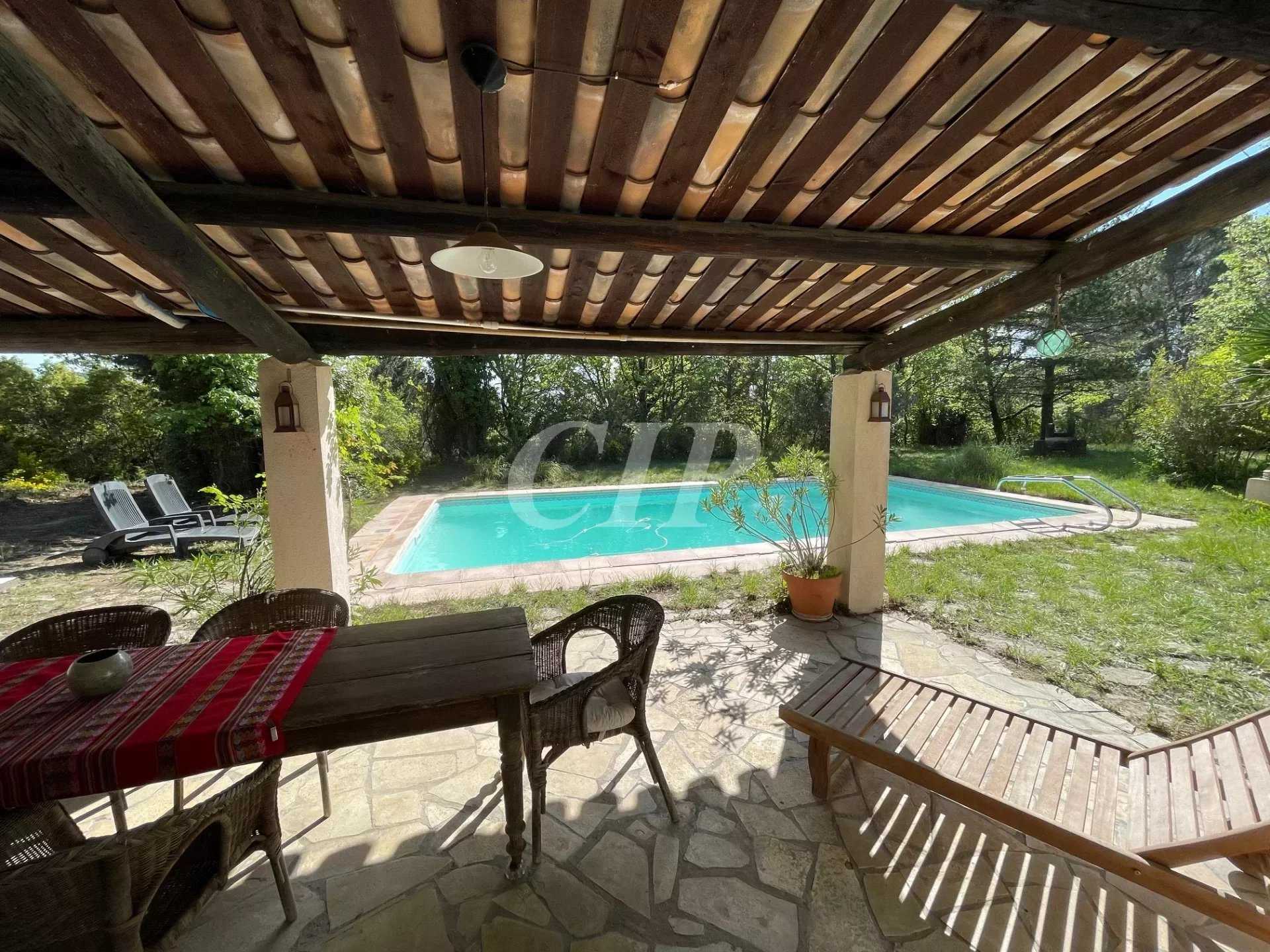Huis in Saint-Cannat, Provence-Alpes-Cote d'Azur 12629325