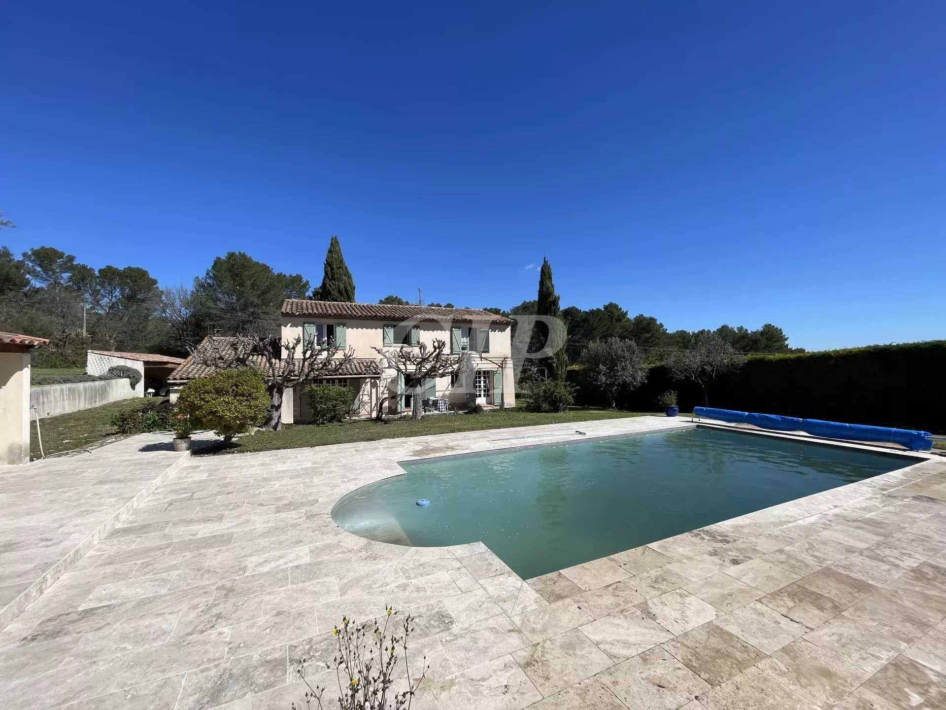 Dom w Fuveau, Provence-Alpes-Cote d'Azur 12629327