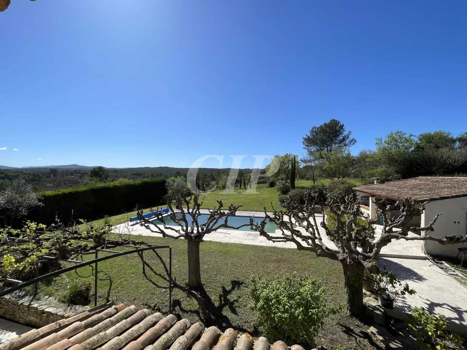 Rumah di Fuveau, Provence-Alpes-Cote d'Azur 12629327