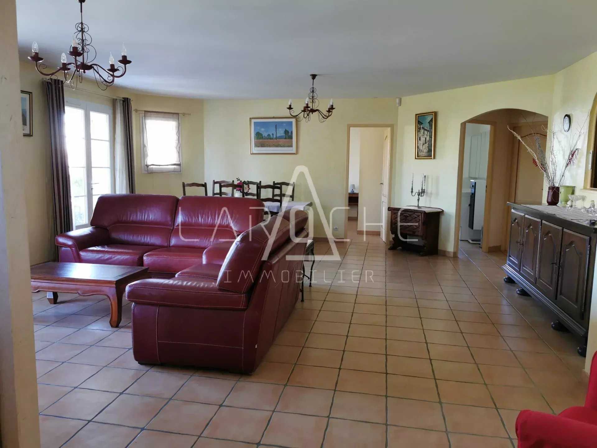 Residential in Cabestany, Pyrénées-Orientales 12629357