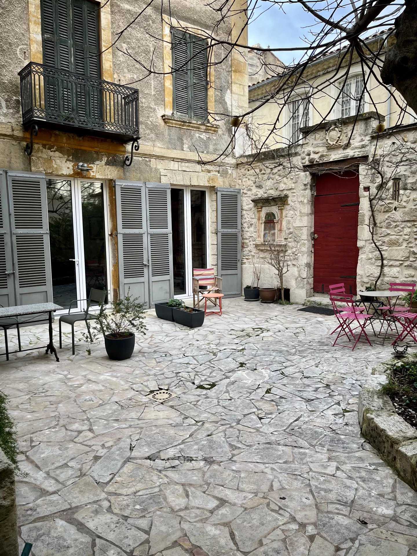 Кондоминиум в Avignon, Provence-Alpes-Cote d'Azur 12629396