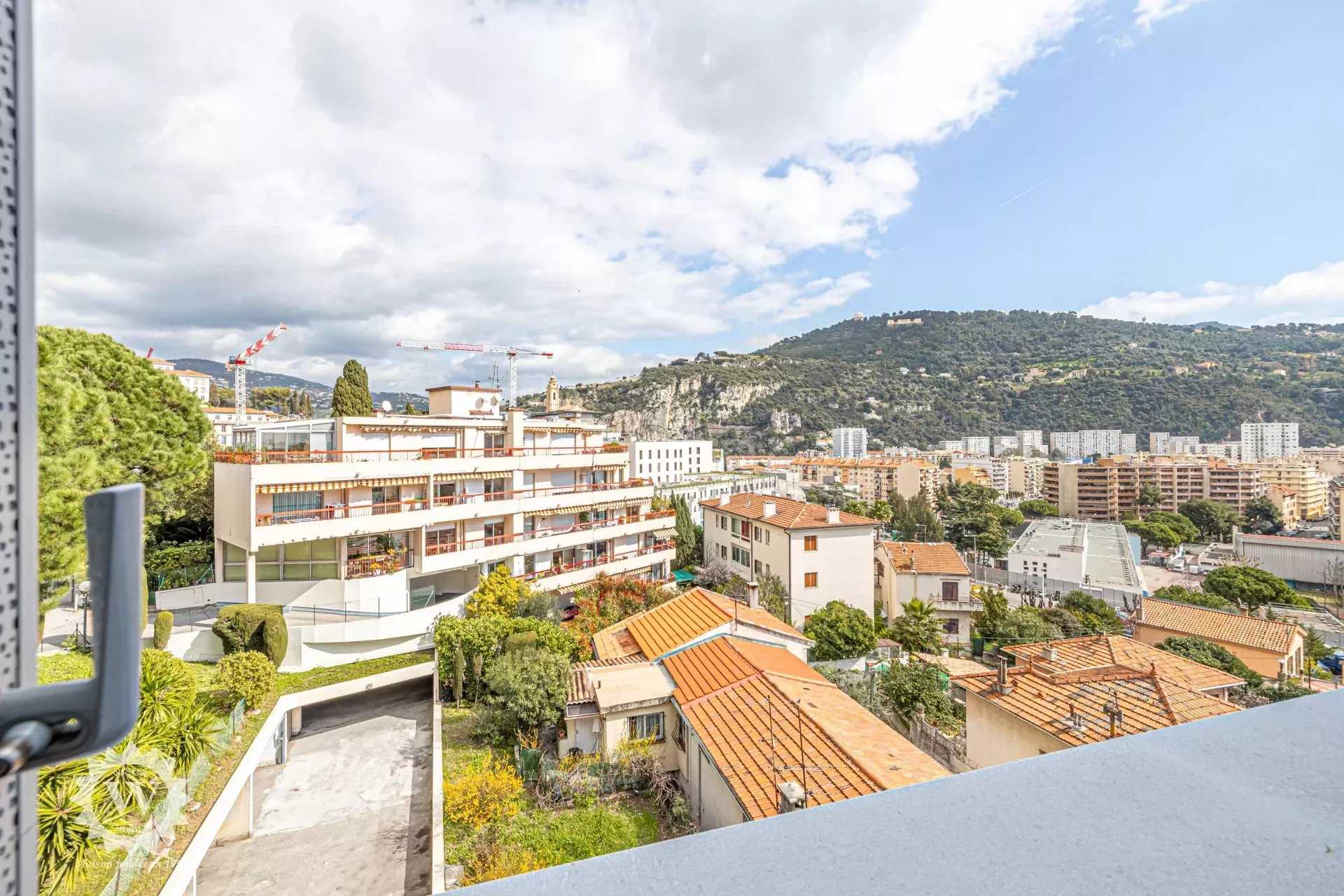 Condominium dans Bon, Provence-Alpes-Côte d'Azur 12629424