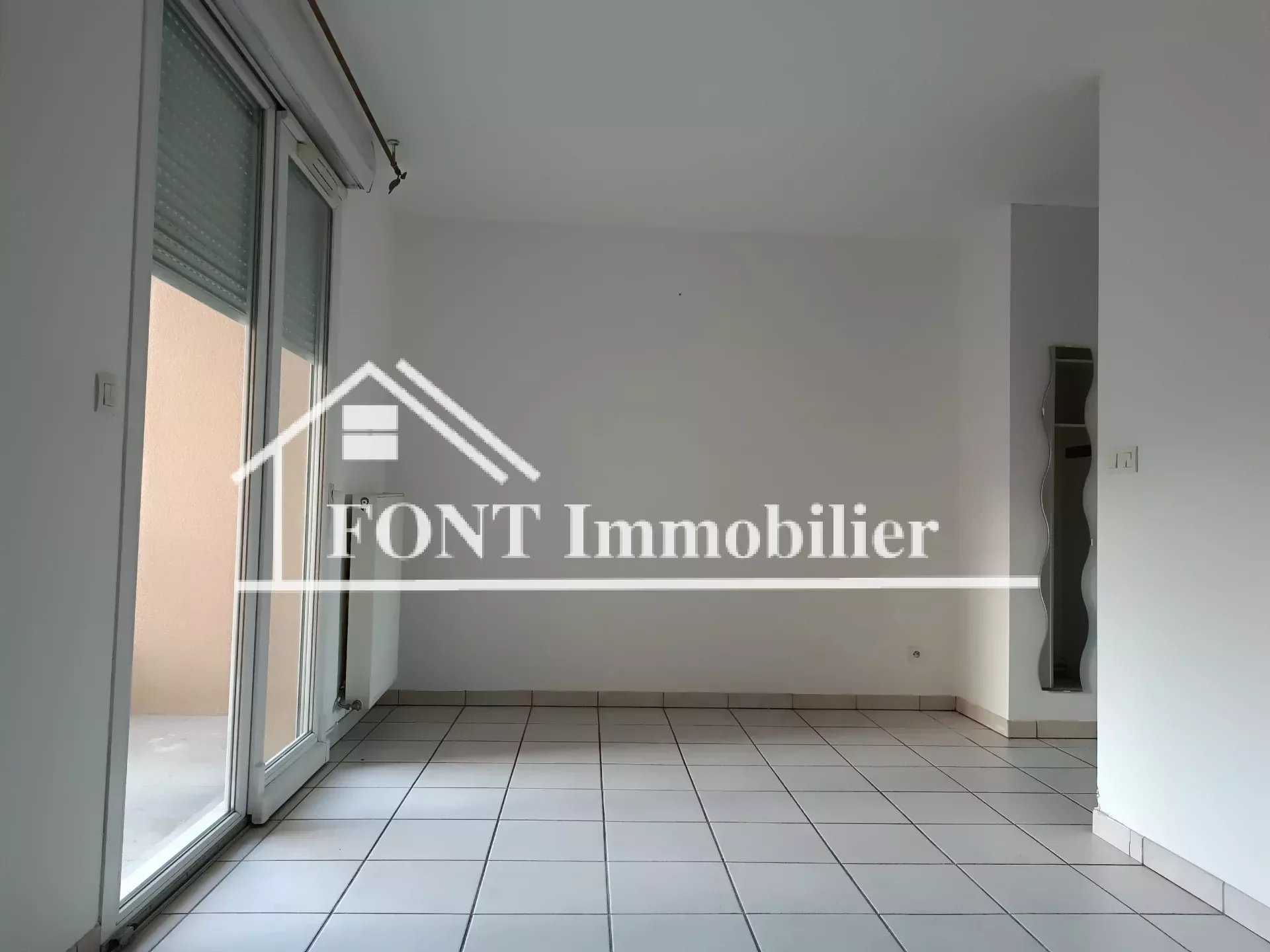Condominium in Saint-Etienne, Auvergne-Rhone-Alpes 12629526