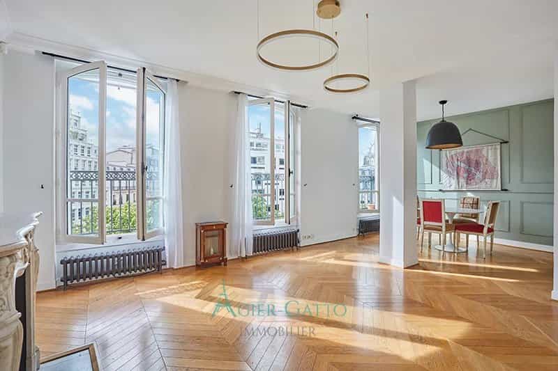 Condominium in Paris 8ème, Paris 12629530