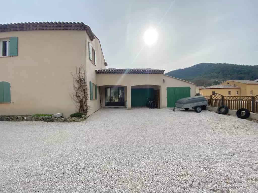 House in Brignoles, Var 12629536