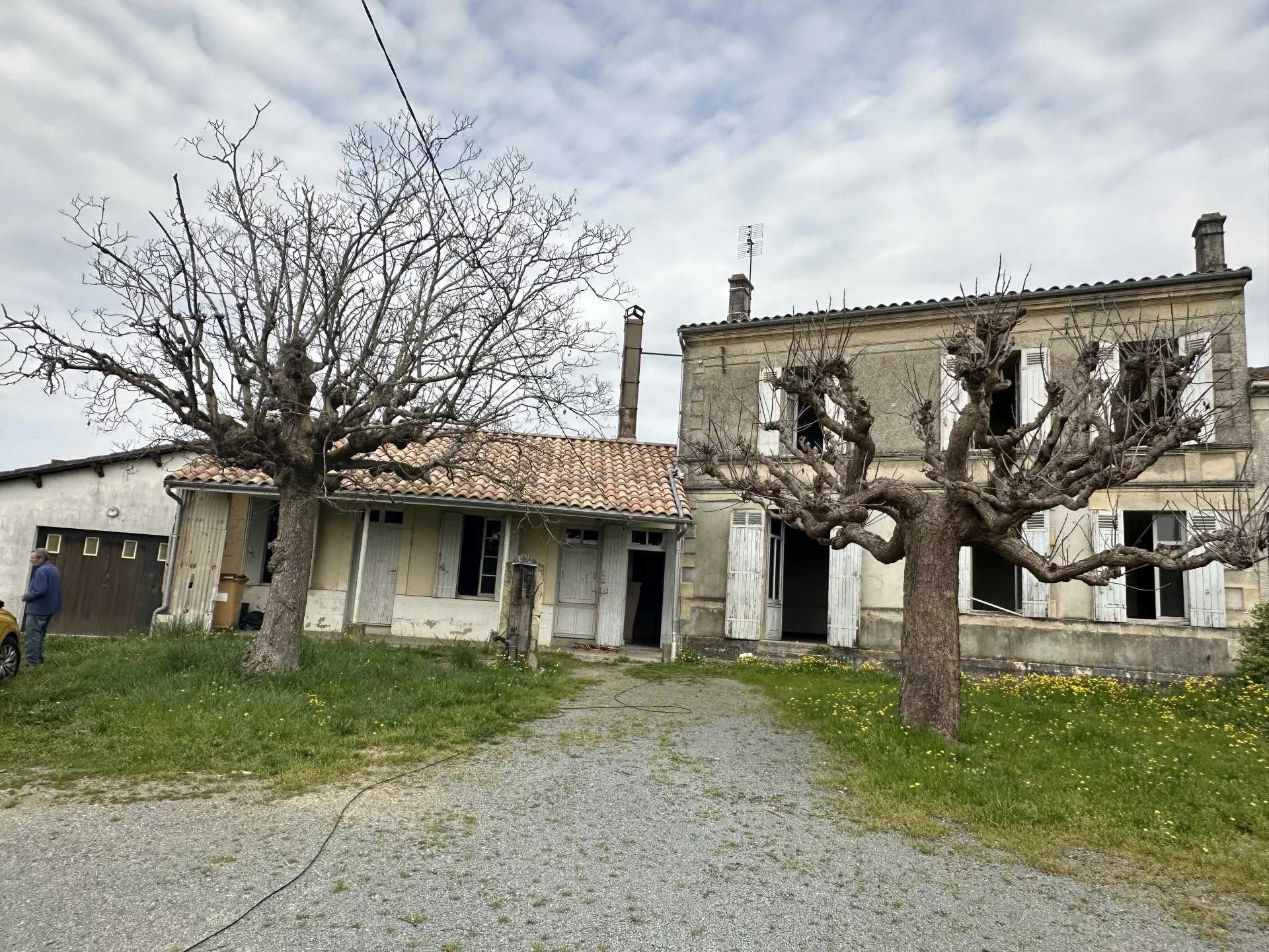 Hus i Marcillac, Nouvelle-Aquitaine 12629560