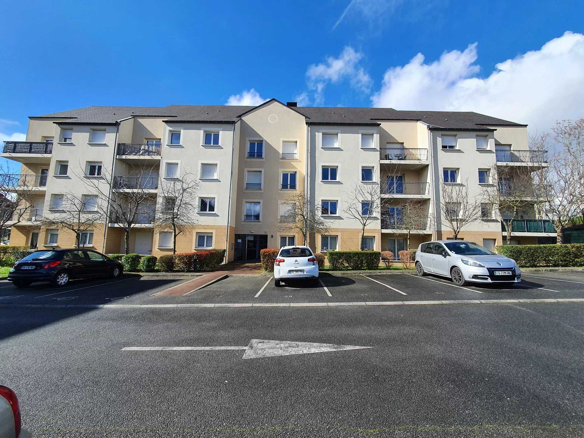 Condominium dans Vierzon, Centre-Val de Loire 12629647