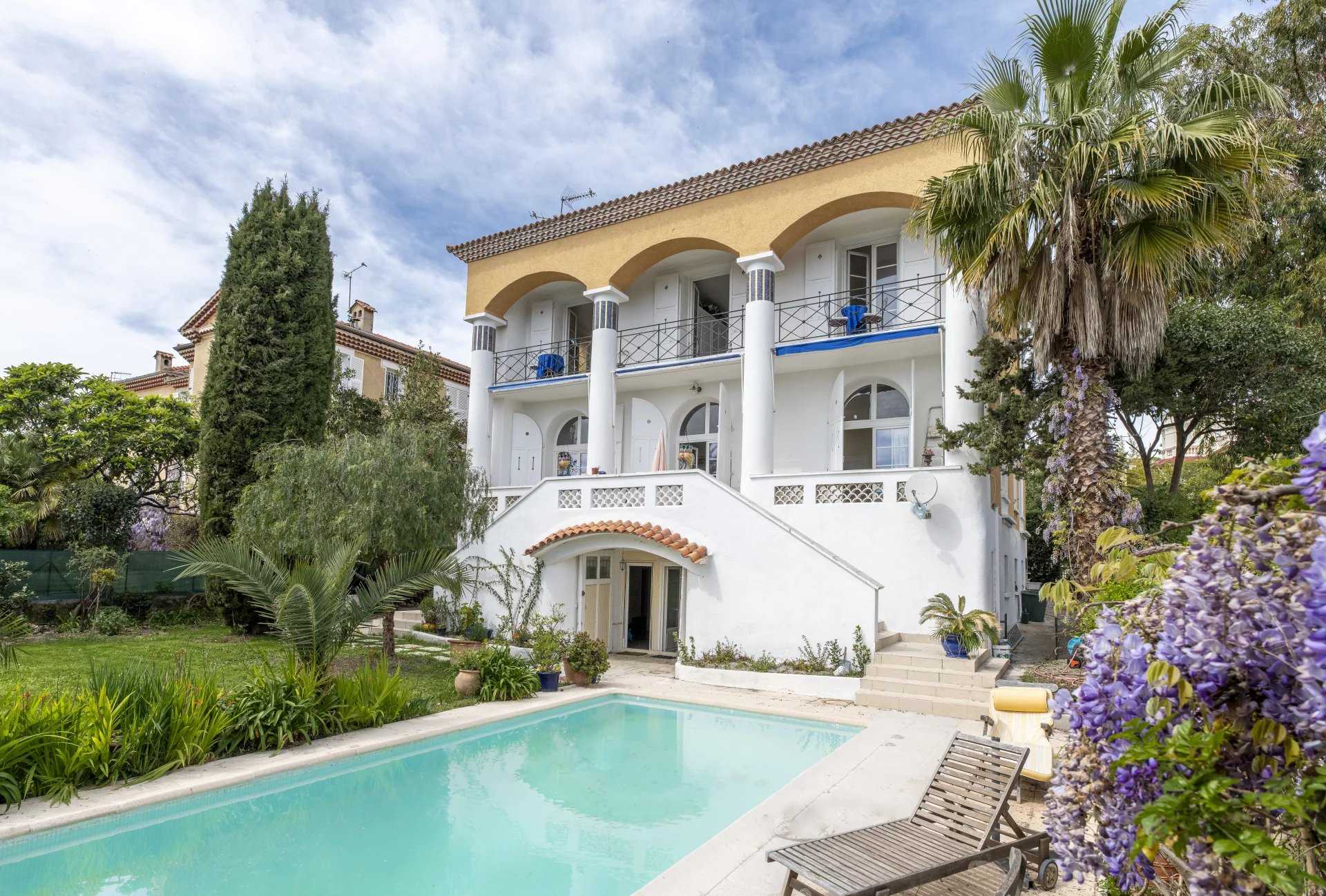 жилой дом в Sainte-Helene, Provence-Alpes-Cote d'Azur 12629665